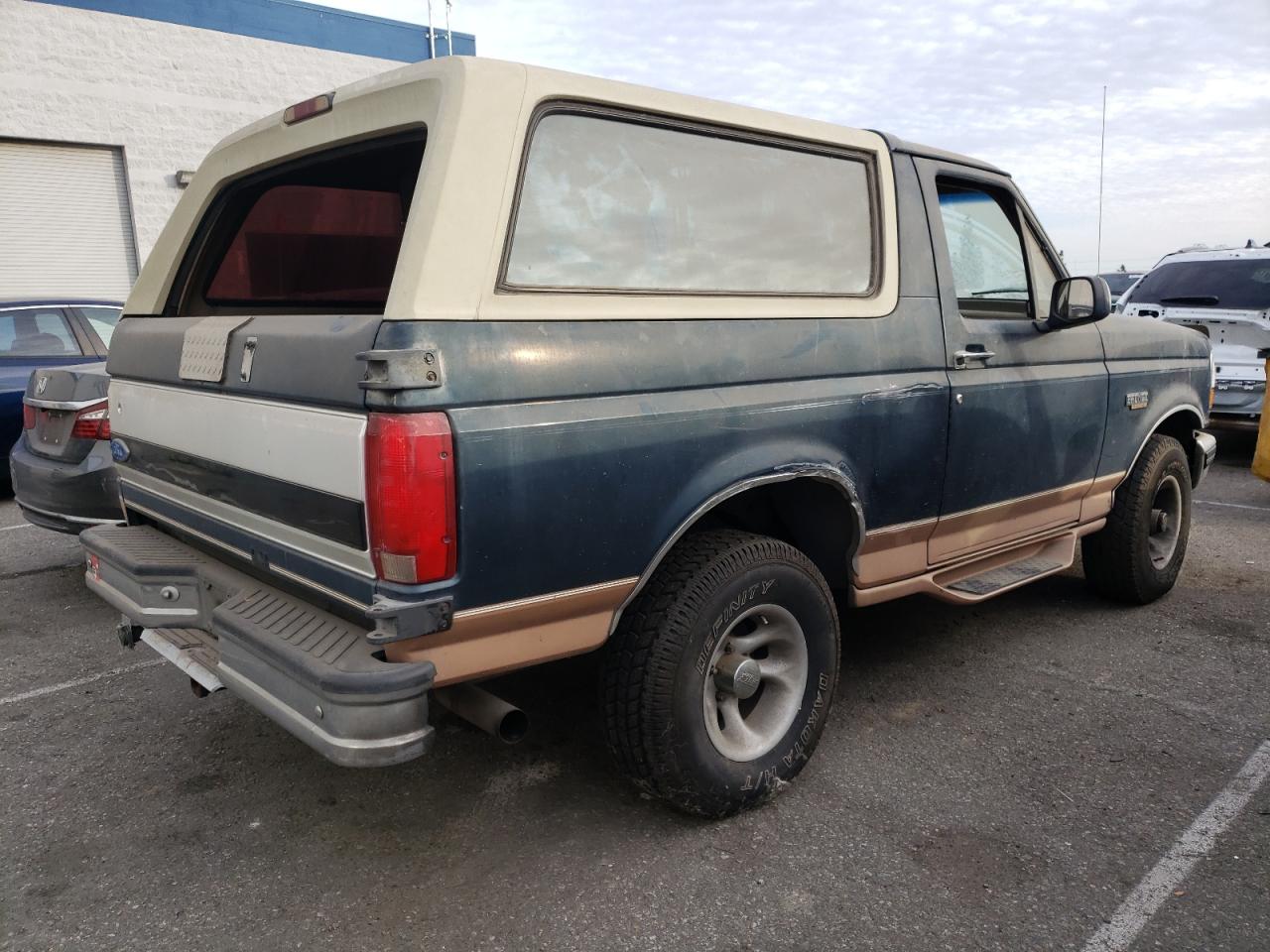 Photo 2 VIN: 1FMEU15H7SLA78447 - FORD BRONCO 