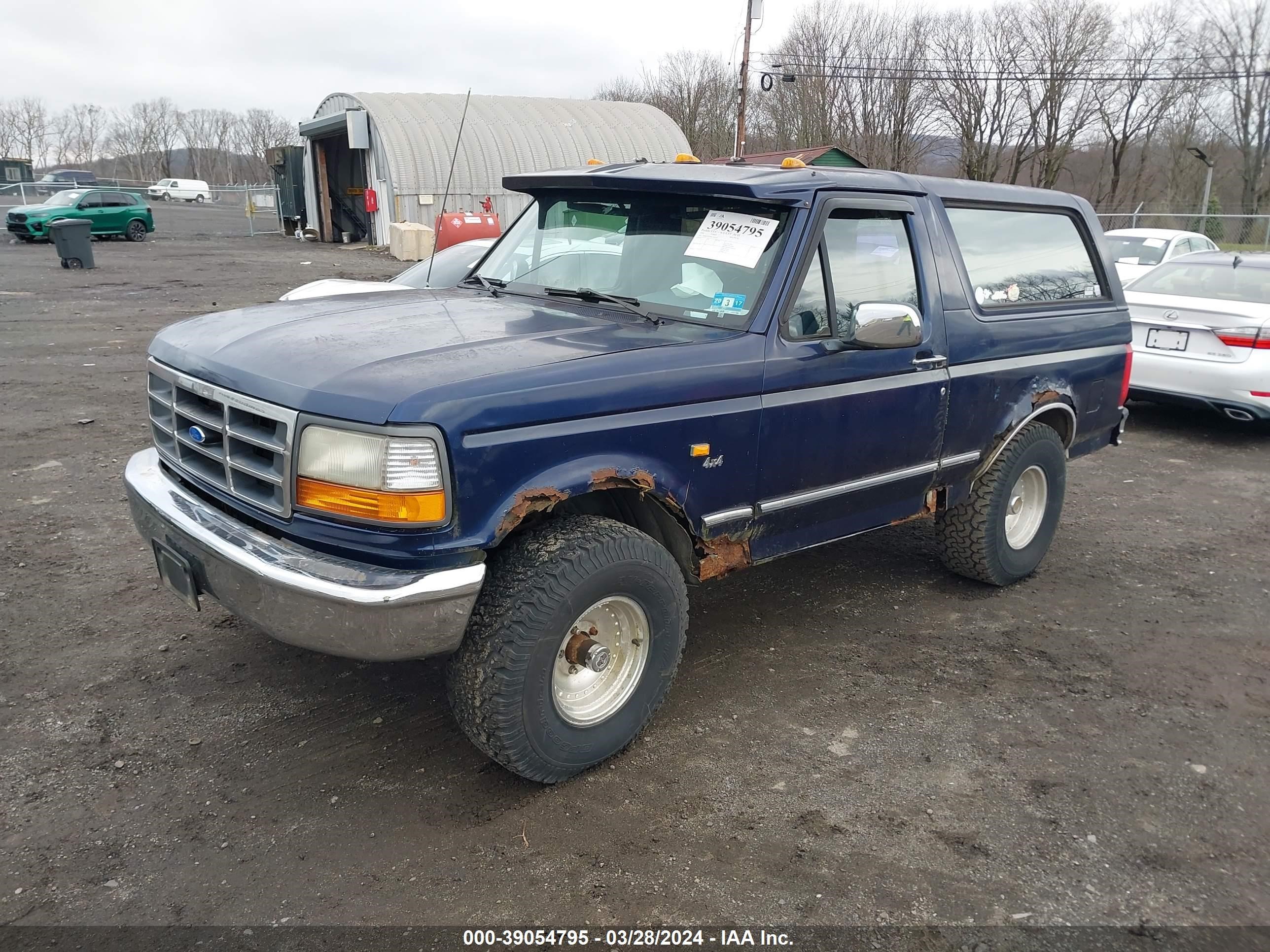 Photo 1 VIN: 1FMEU15HXRLA87167 - FORD BRONCO 