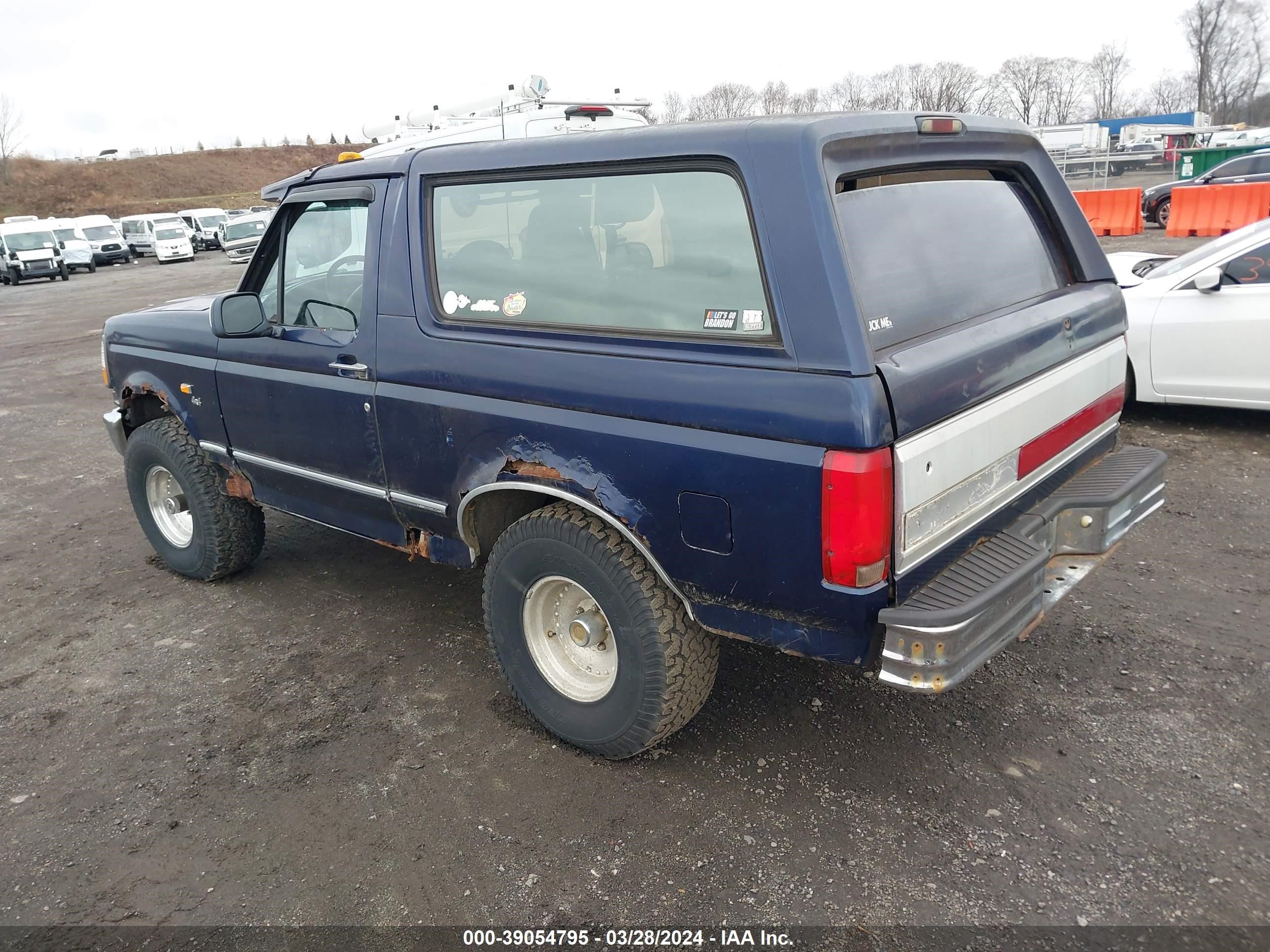 Photo 2 VIN: 1FMEU15HXRLA87167 - FORD BRONCO 