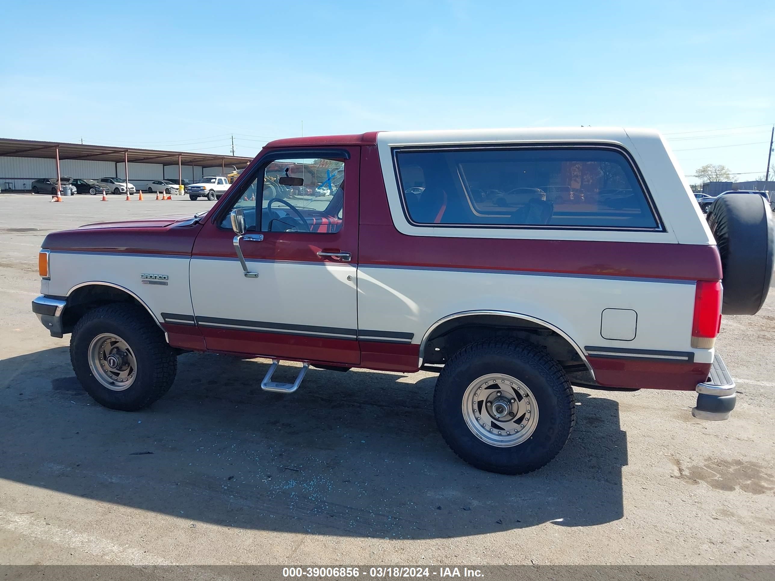 Photo 13 VIN: 1FMEU15N2JLA17205 - FORD BRONCO 