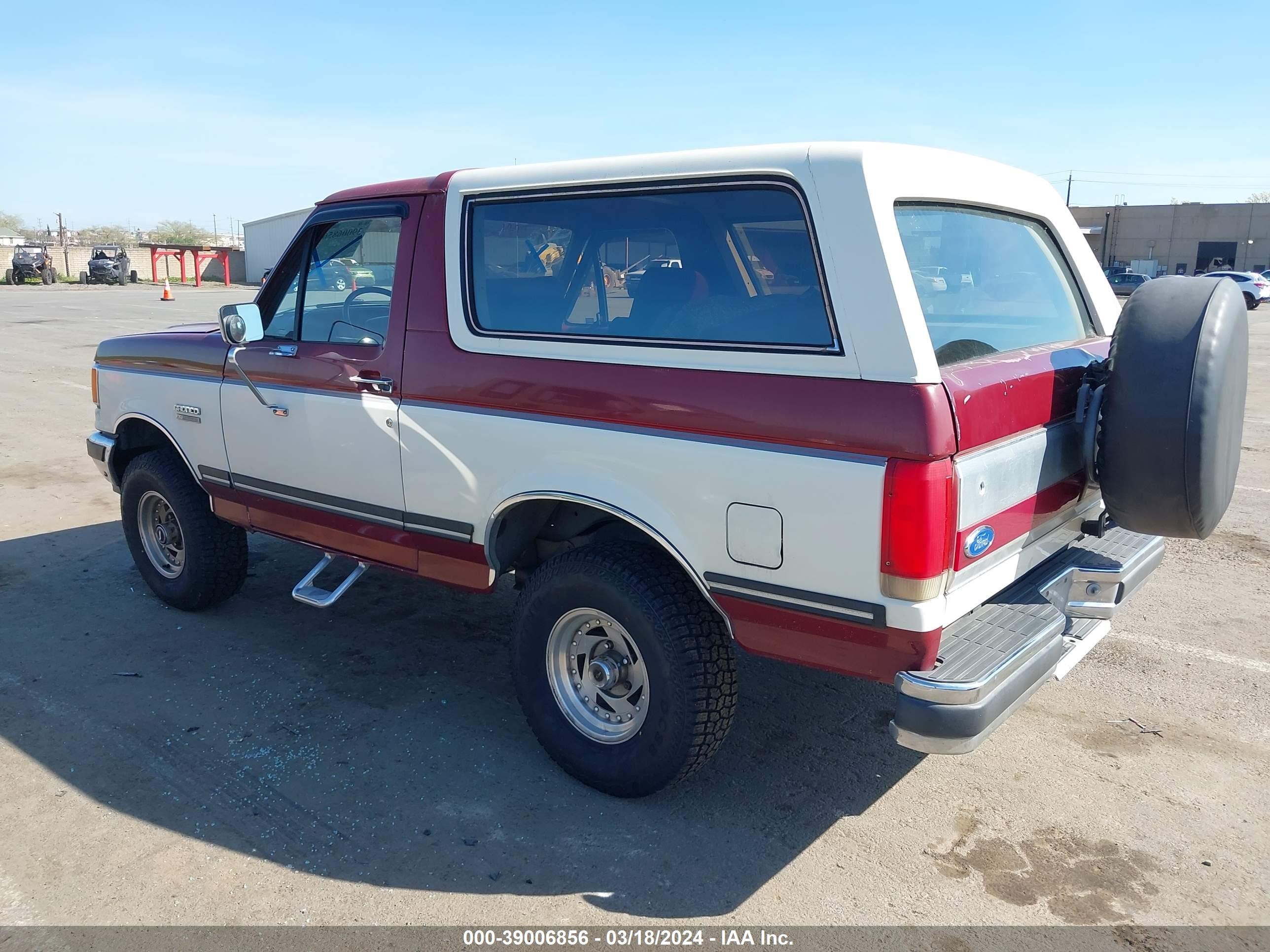 Photo 2 VIN: 1FMEU15N2JLA17205 - FORD BRONCO 