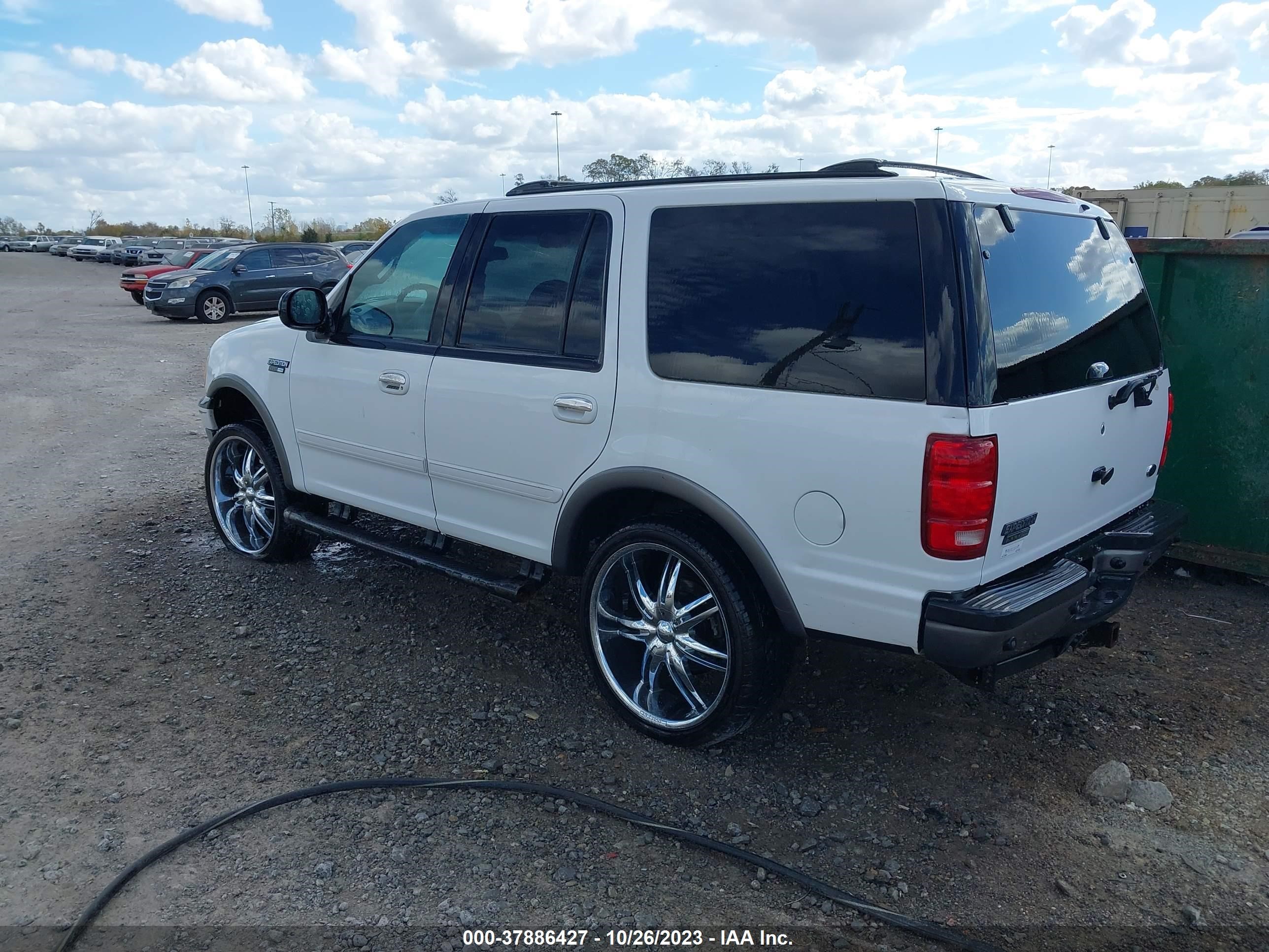 Photo 2 VIN: 1FMEU16W22LA17293 - FORD EXPEDITION 