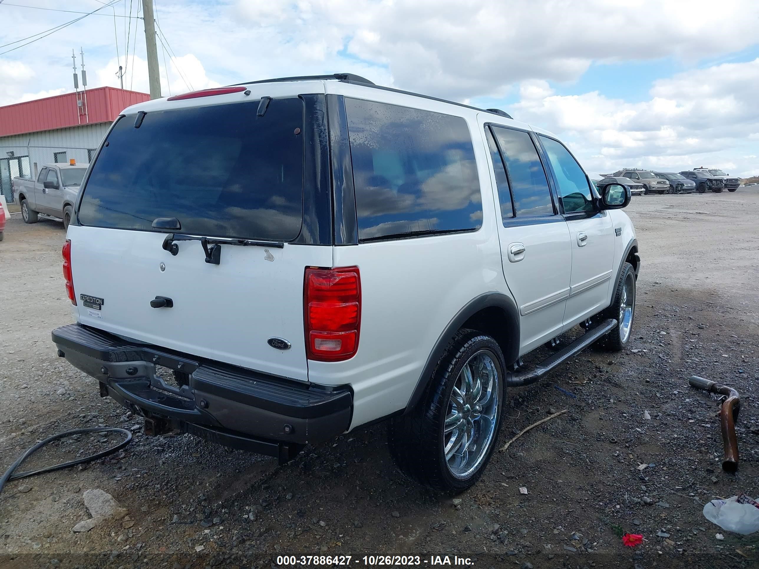 Photo 3 VIN: 1FMEU16W22LA17293 - FORD EXPEDITION 