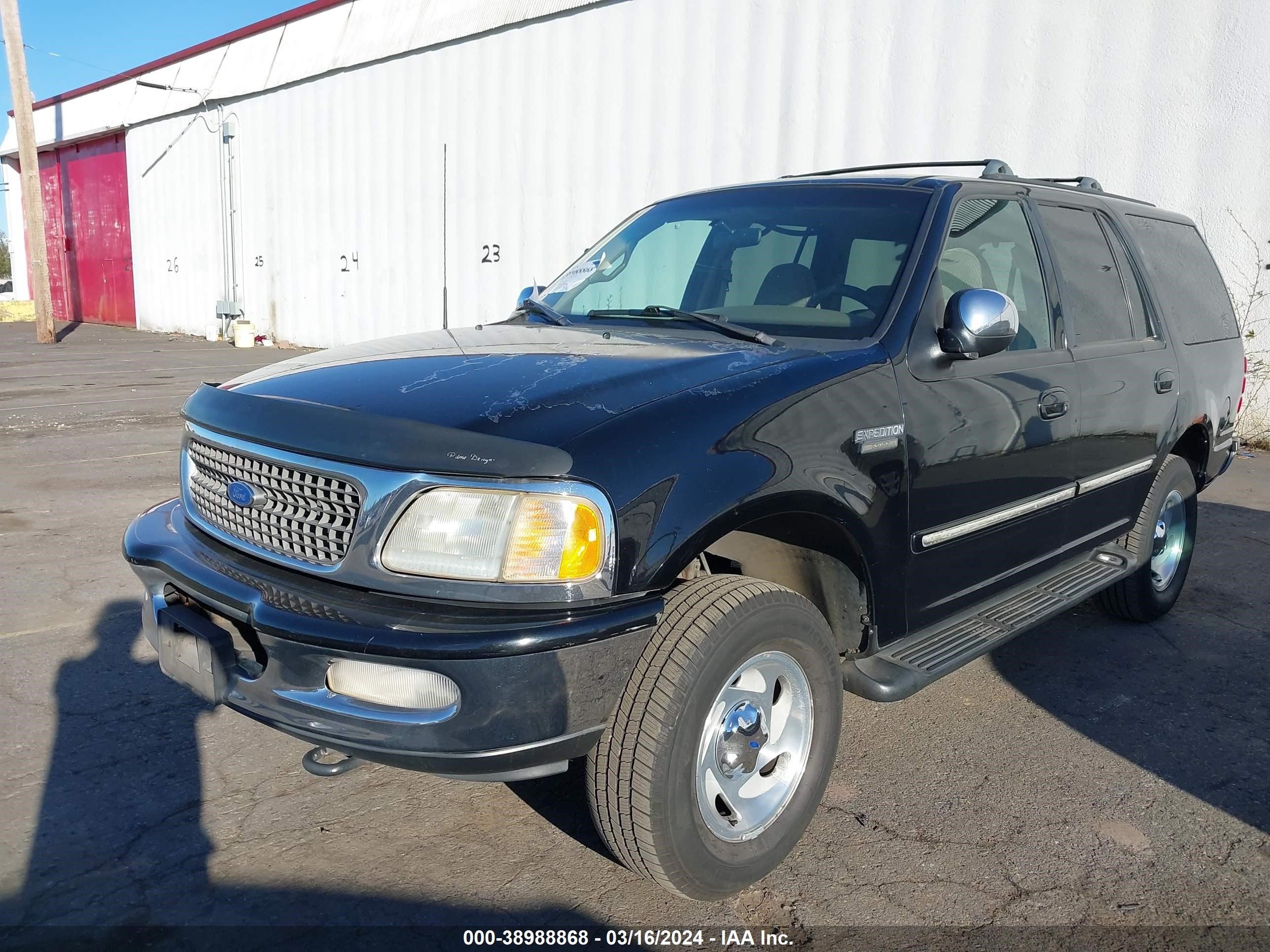 Photo 1 VIN: 1FMEU18W9VLC11076 - FORD EXPEDITION 