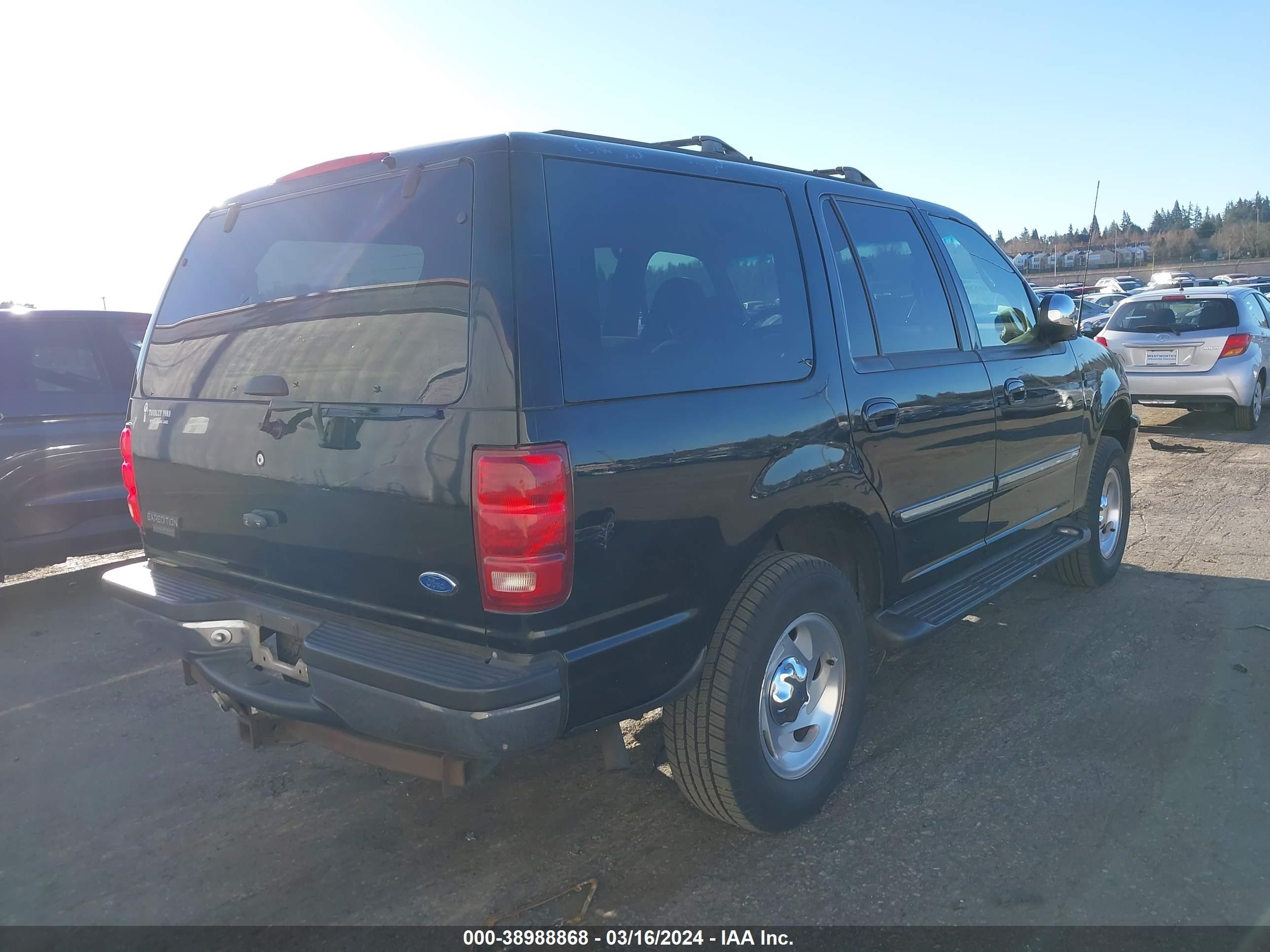 Photo 3 VIN: 1FMEU18W9VLC11076 - FORD EXPEDITION 