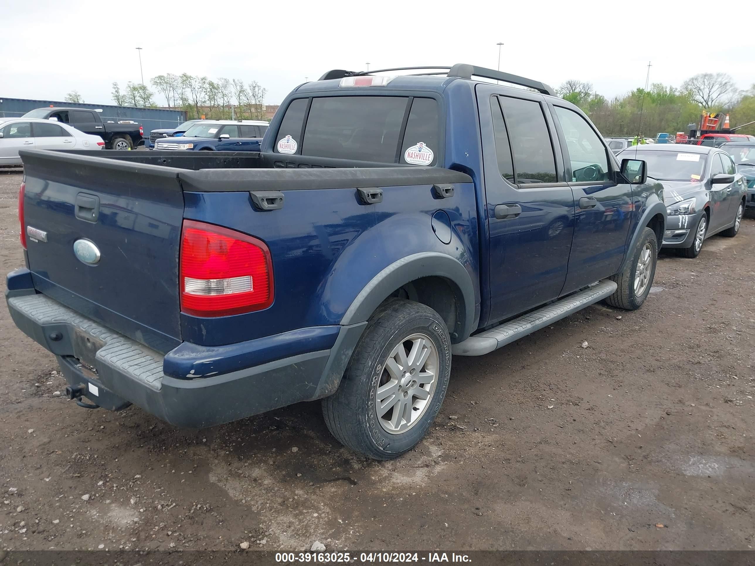 Photo 3 VIN: 1FMEU31E18UA17962 - FORD EXPLORER SPORT TRAC 