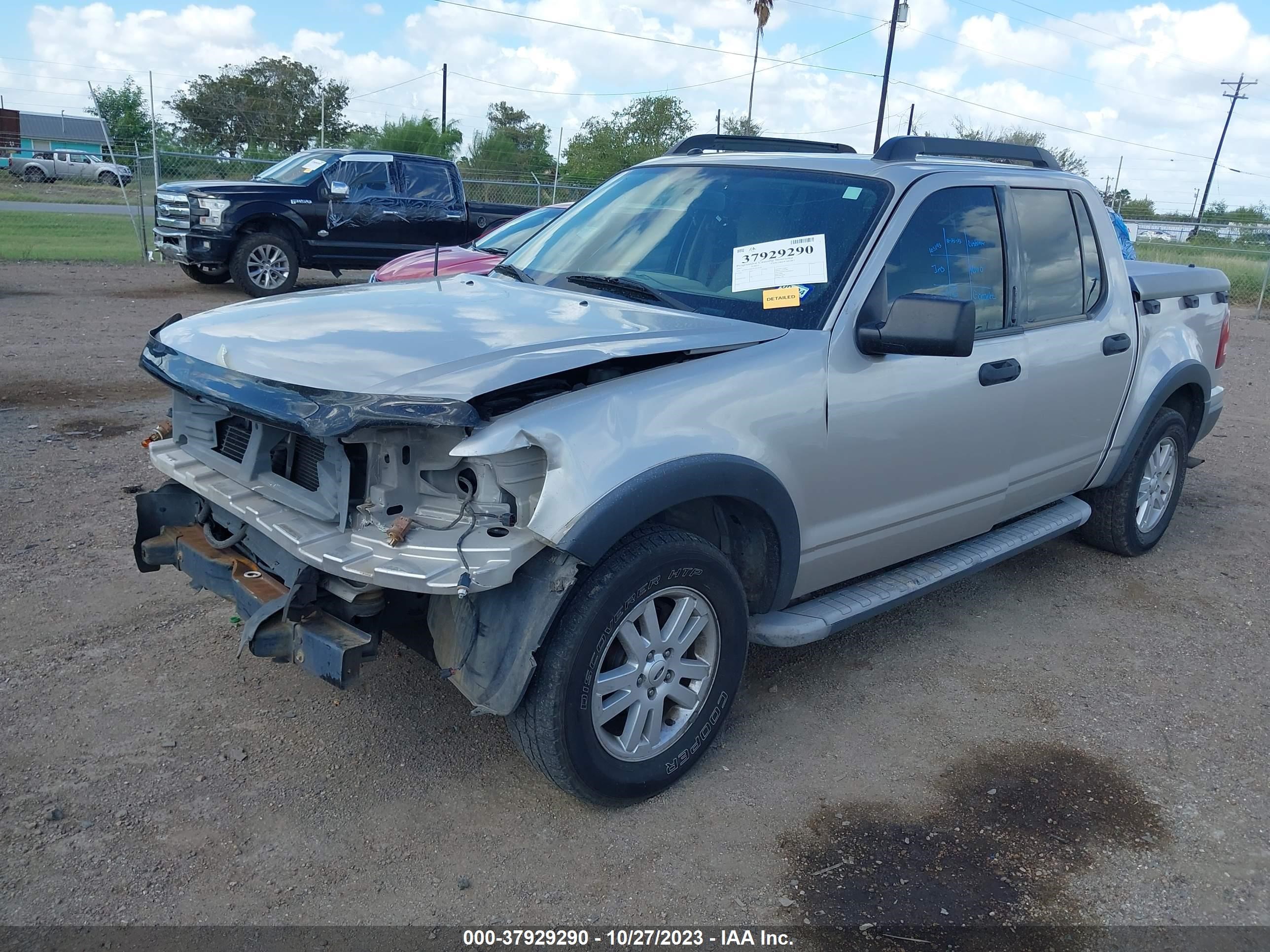 Photo 14 VIN: 1FMEU31K67UB20136 - FORD EXPLORER SPORT TRAC 