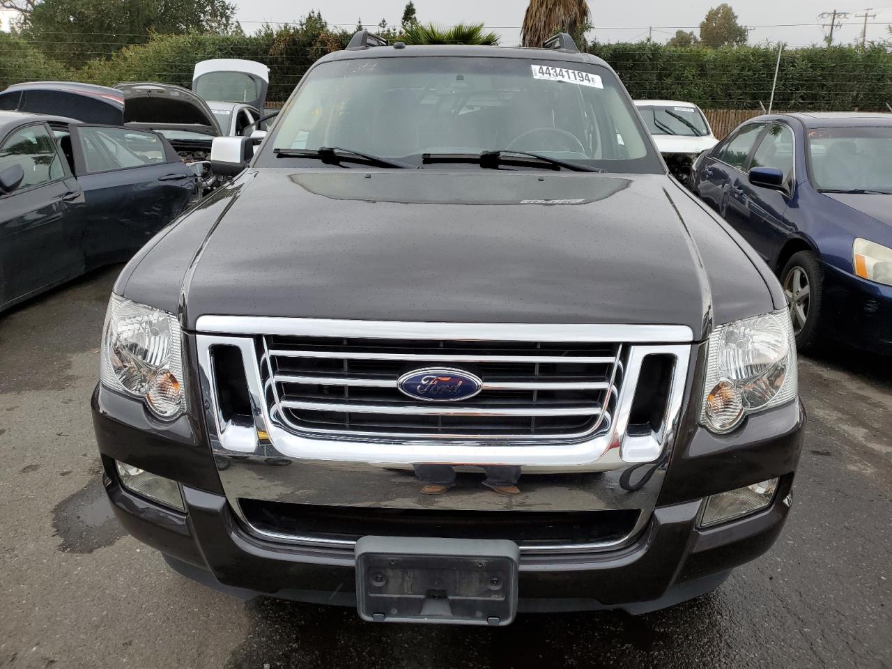 Photo 4 VIN: 1FMEU33847UA66451 - FORD EXPLORER 