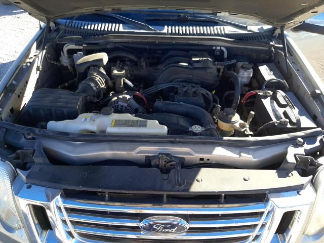 Photo 10 VIN: 1FMEU33E08UB26197 - FORD EXPLORER 