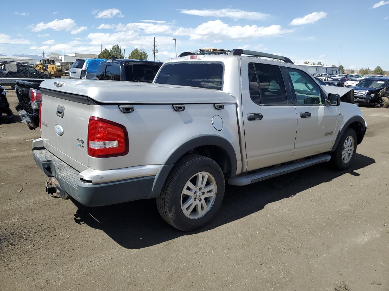 Photo 2 VIN: 1FMEU518X7UB18115 - FORD EXPLORER 