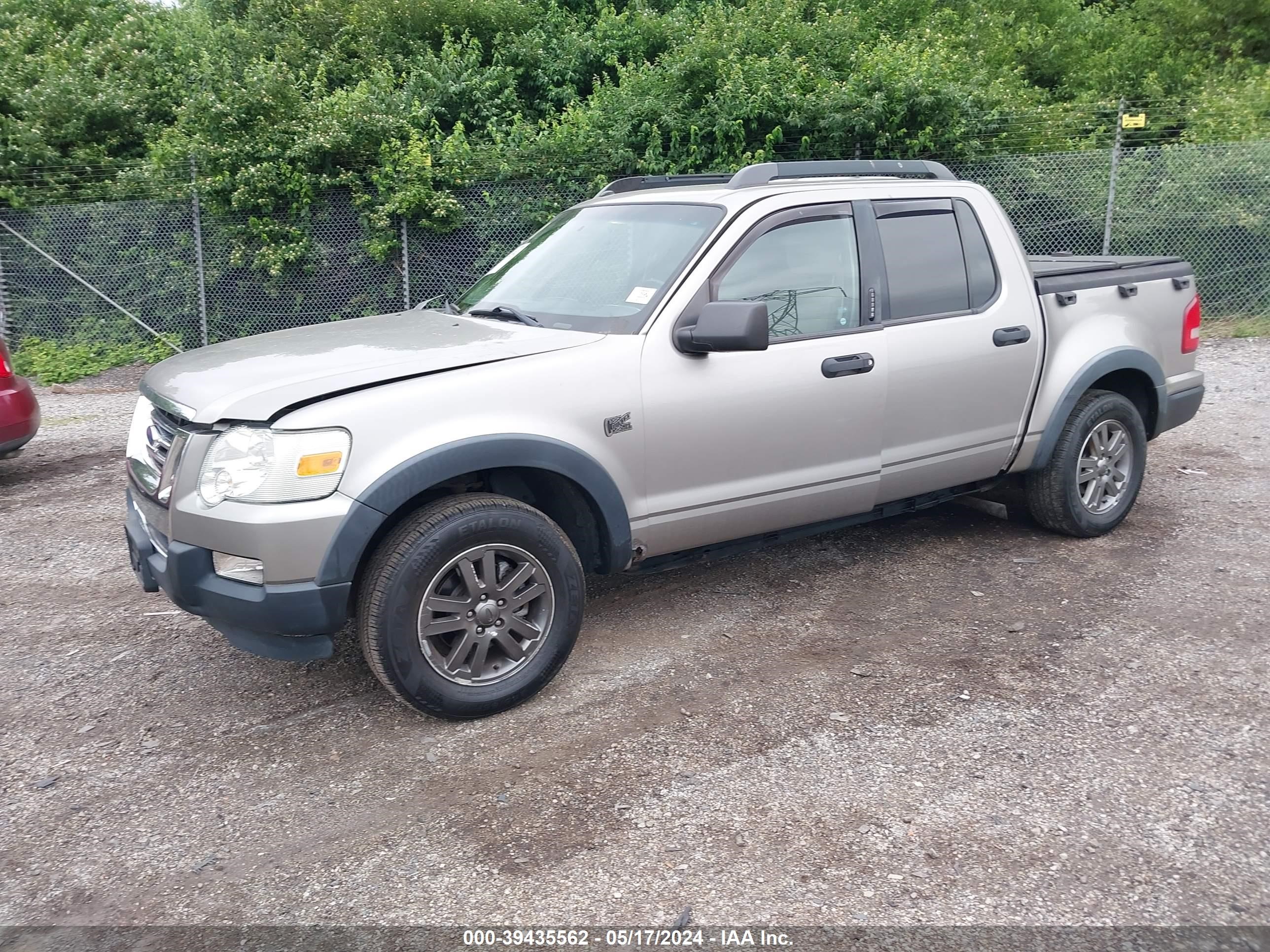 Photo 1 VIN: 1FMEU51E48UA00360 - FORD EXPLORER SPORT TRAC 