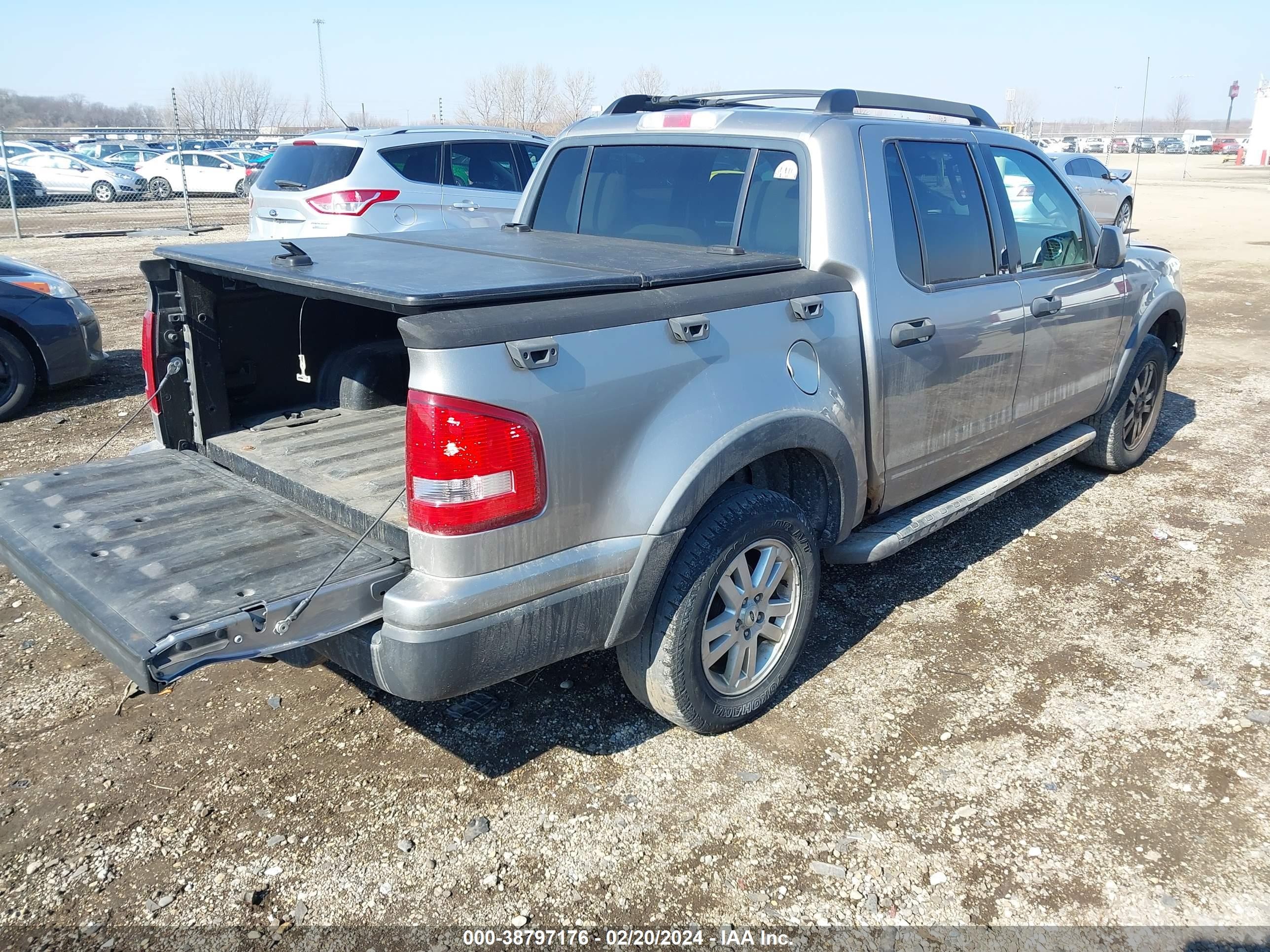 Photo 3 VIN: 1FMEU51E78UA59970 - FORD EXPLORER SPORT TRAC 