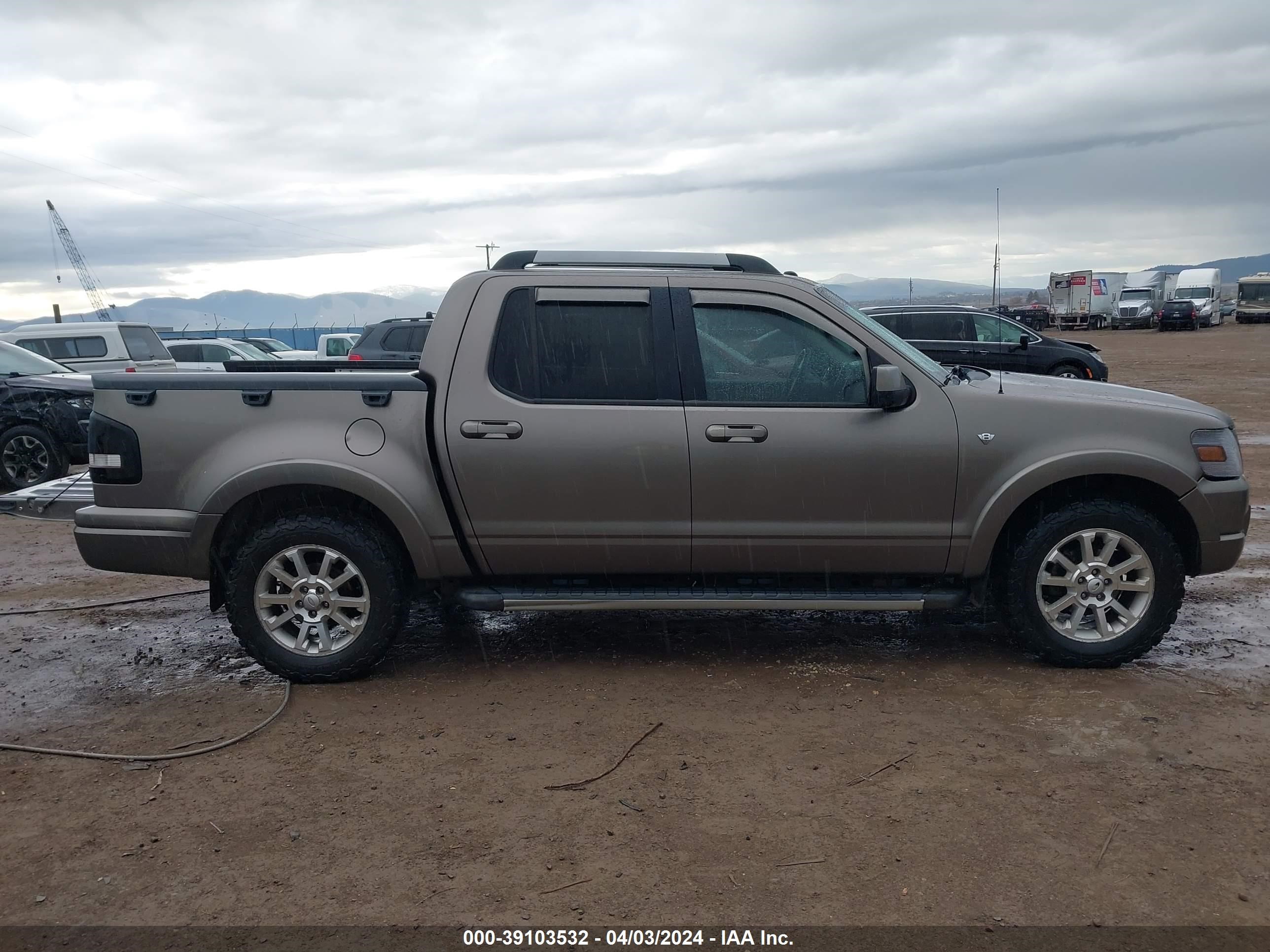 Photo 12 VIN: 1FMEU53817UA15226 - FORD EXPLORER SPORT TRAC 