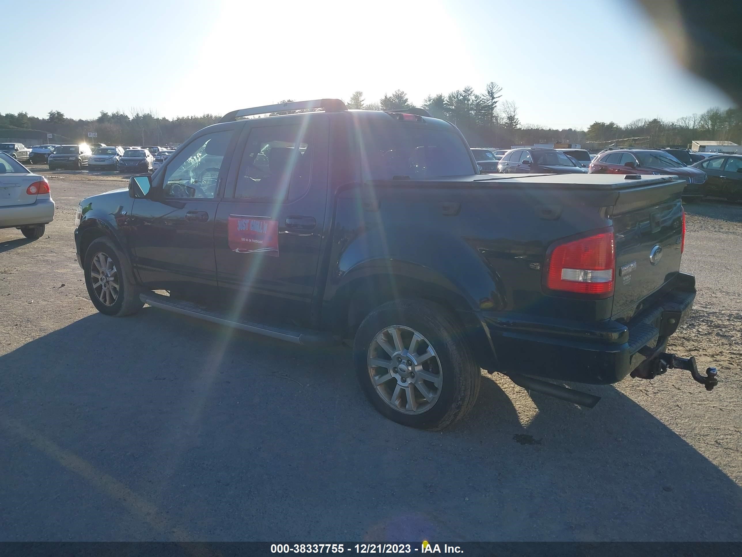 Photo 2 VIN: 1FMEU53897UA14695 - FORD EXPLORER SPORT TRAC 