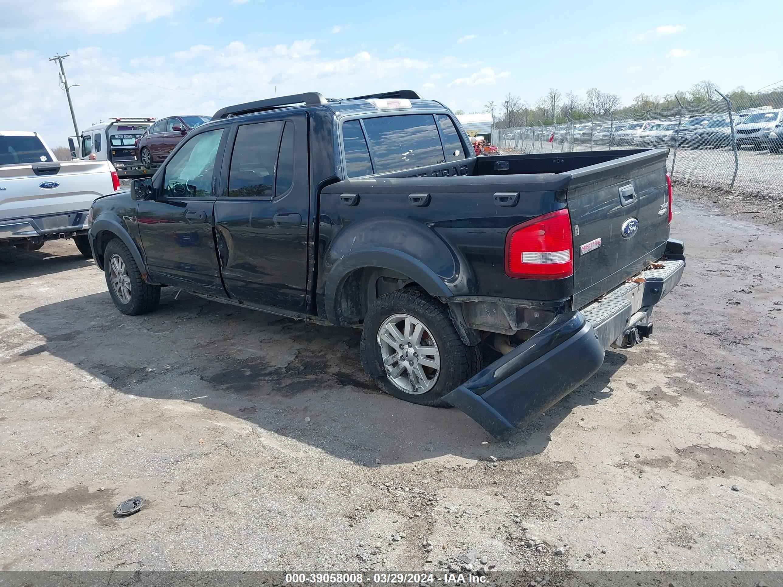 Photo 2 VIN: 1FMEU5BE8AUF07900 - FORD EXPLORER SPORT TRAC 