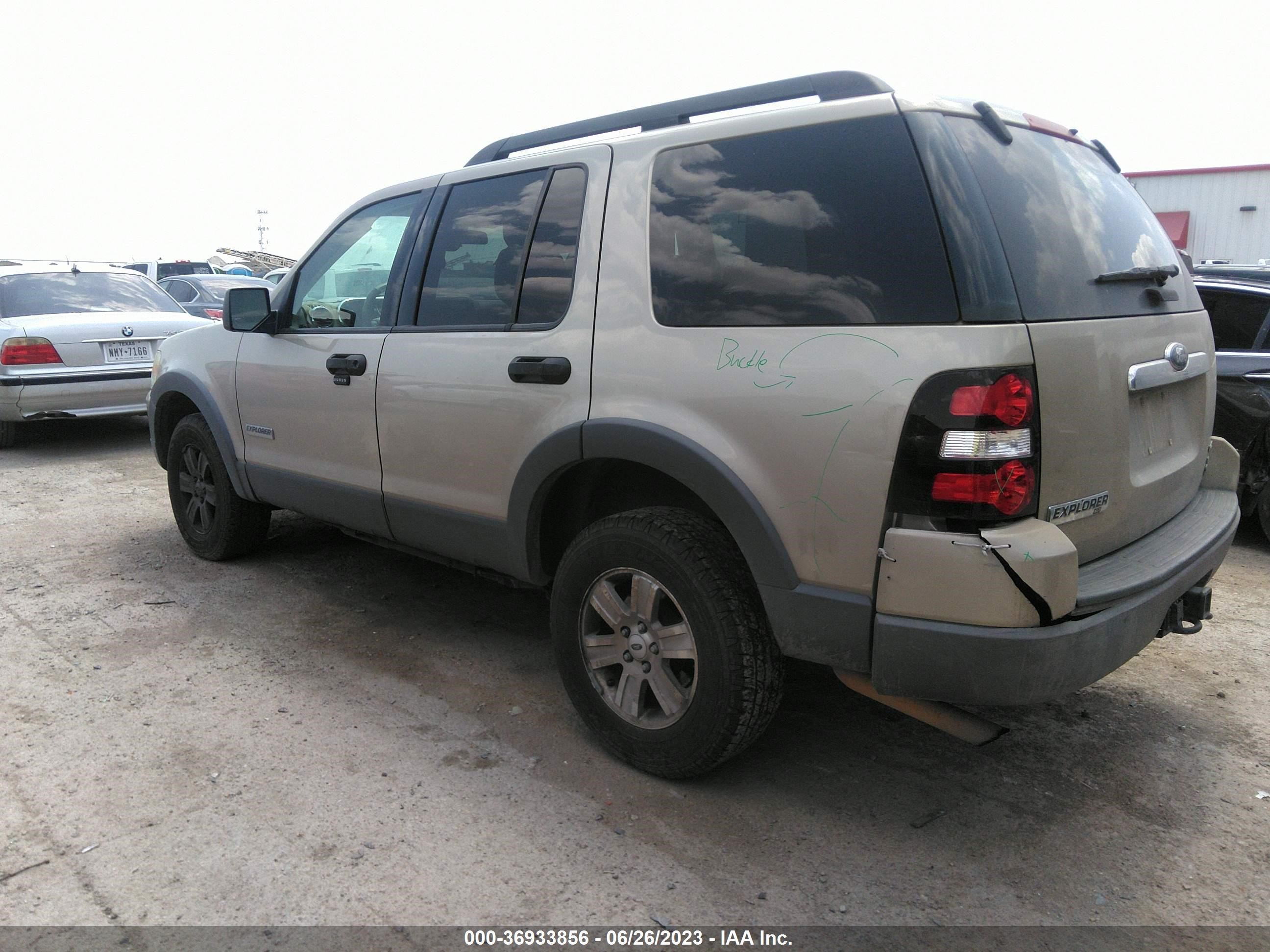 Photo 2 VIN: 1FMEU63866UB17285 - FORD EXPLORER 