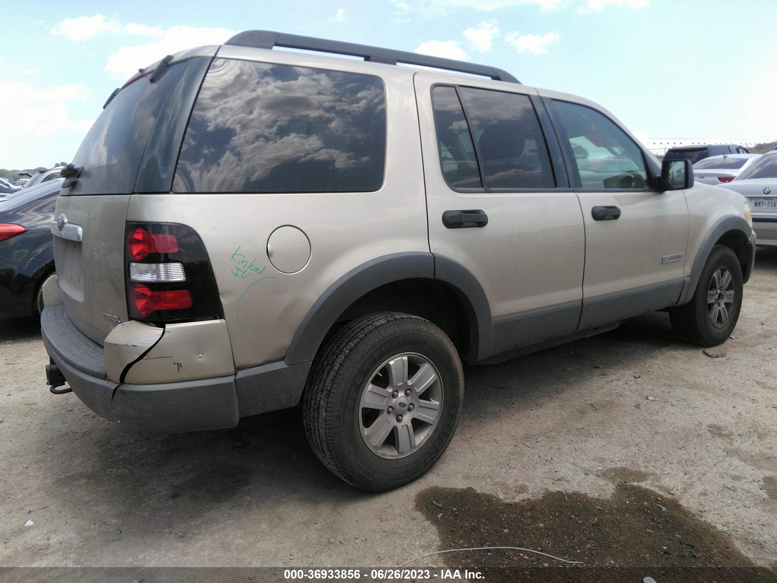 Photo 3 VIN: 1FMEU63866UB17285 - FORD EXPLORER 