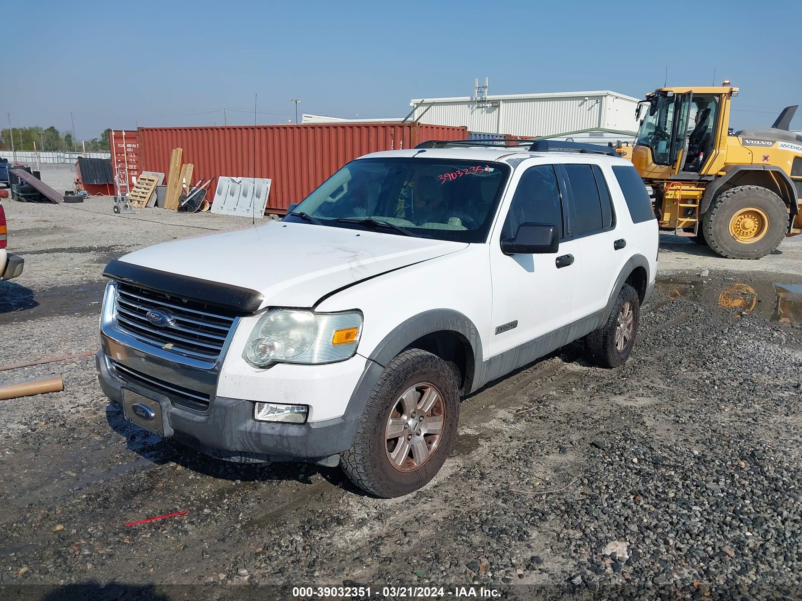 Photo 1 VIN: 1FMEU63E16UB21251 - FORD EXPLORER 