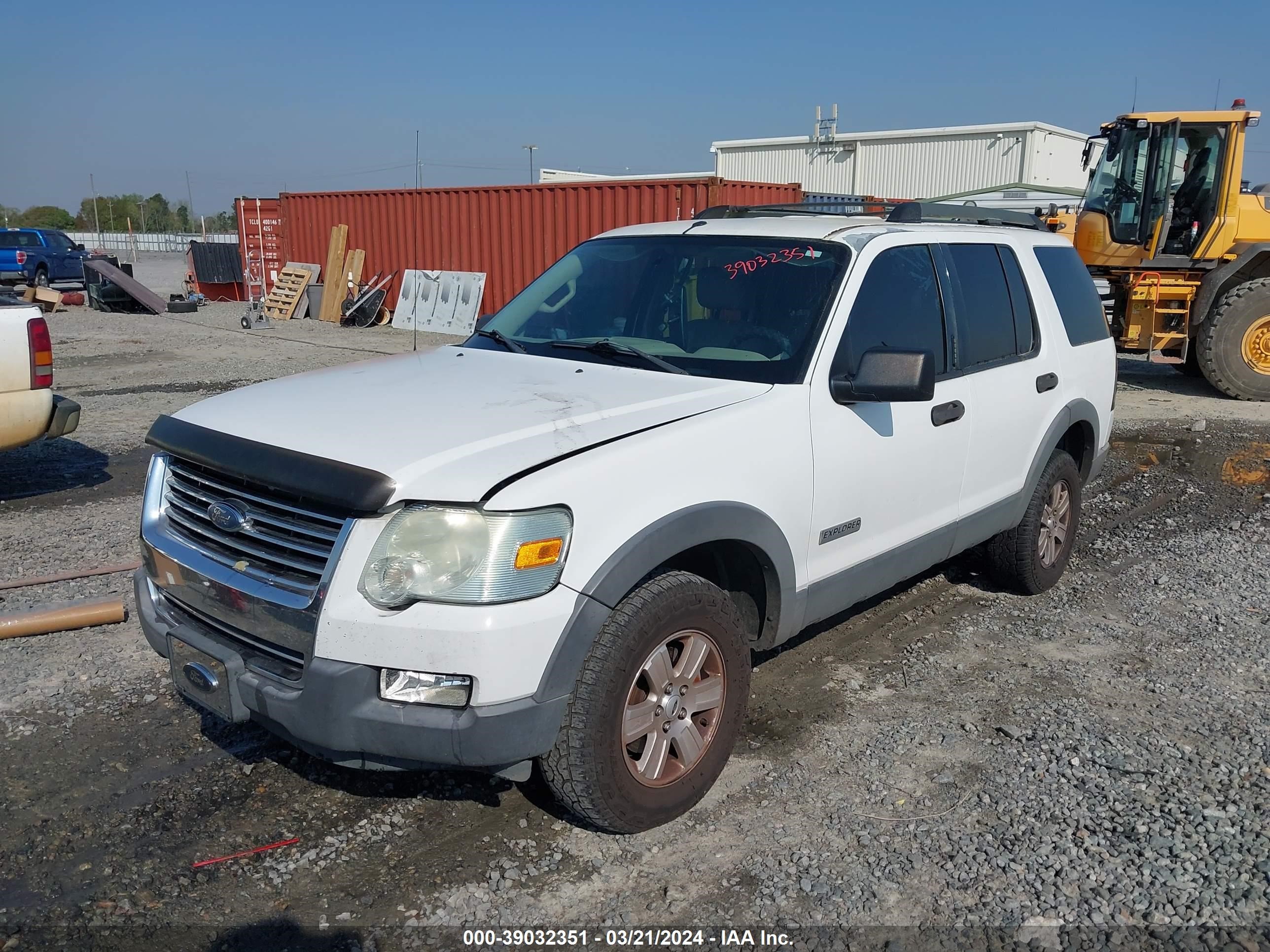 Photo 5 VIN: 1FMEU63E16UB21251 - FORD EXPLORER 