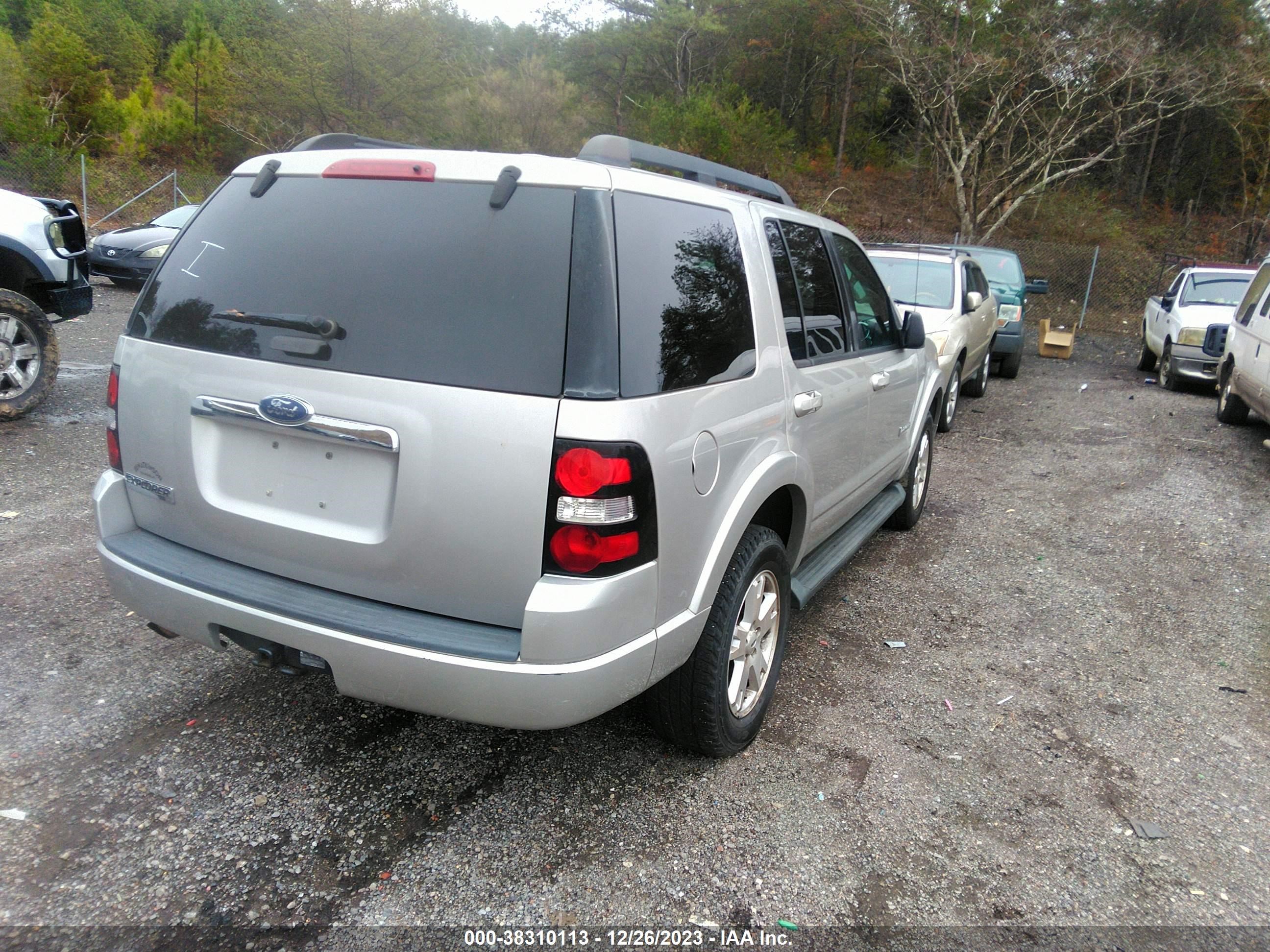 Photo 3 VIN: 1FMEU63E18UA69445 - FORD EXPLORER 