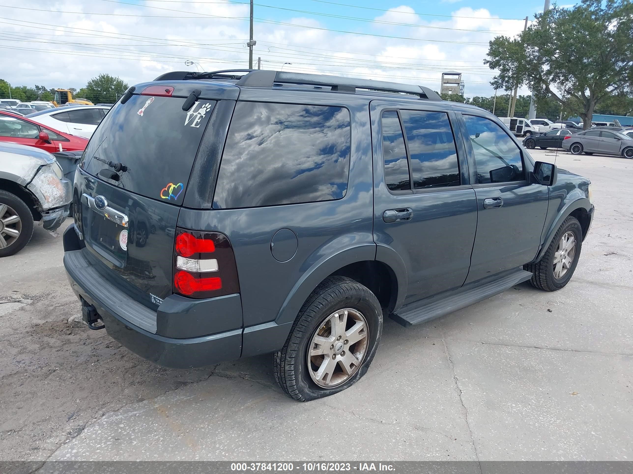 Photo 3 VIN: 1FMEU63E49UA44654 - FORD EXPLORER 