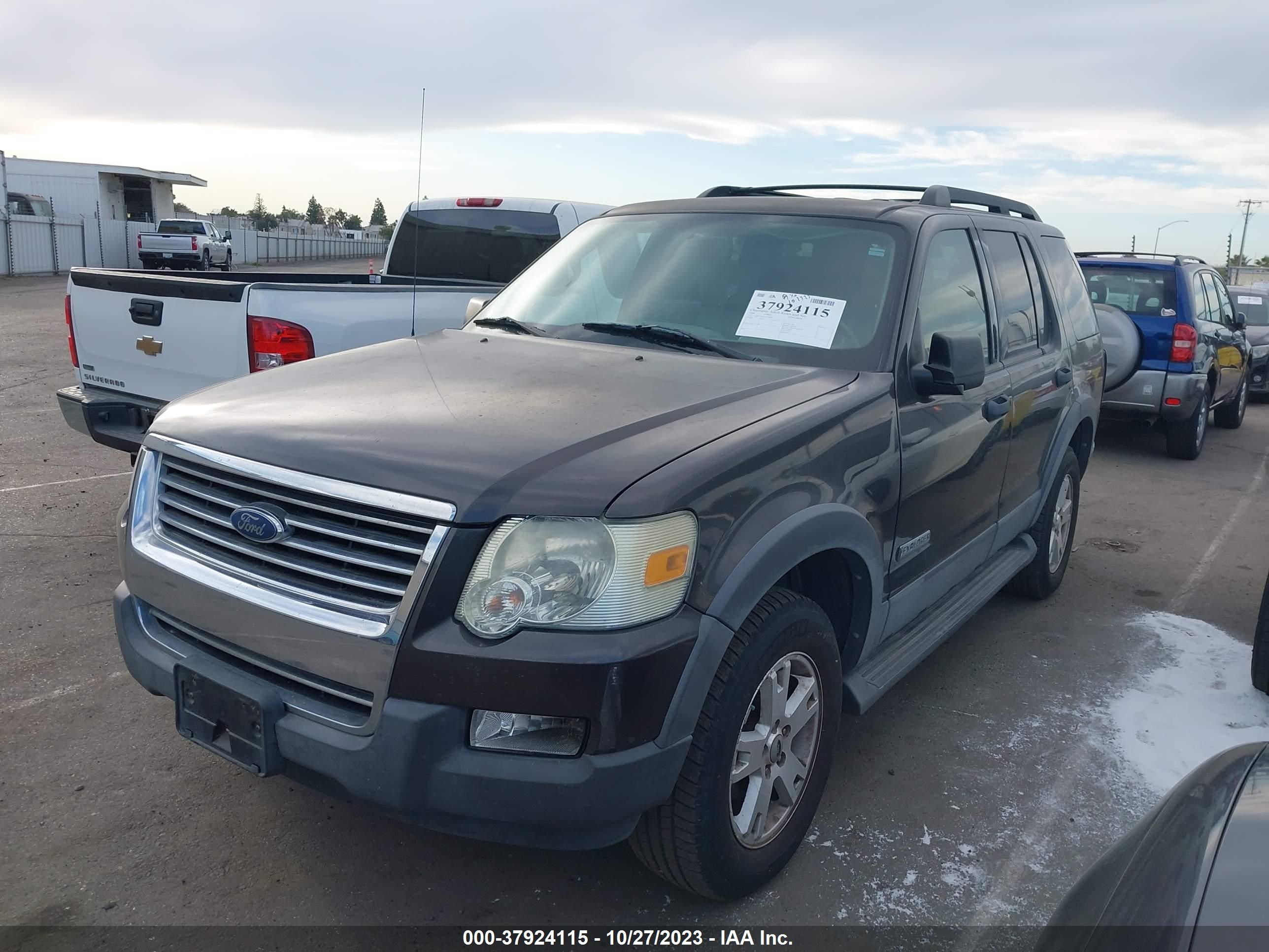 Photo 1 VIN: 1FMEU63E56UA00349 - FORD EXPLORER 