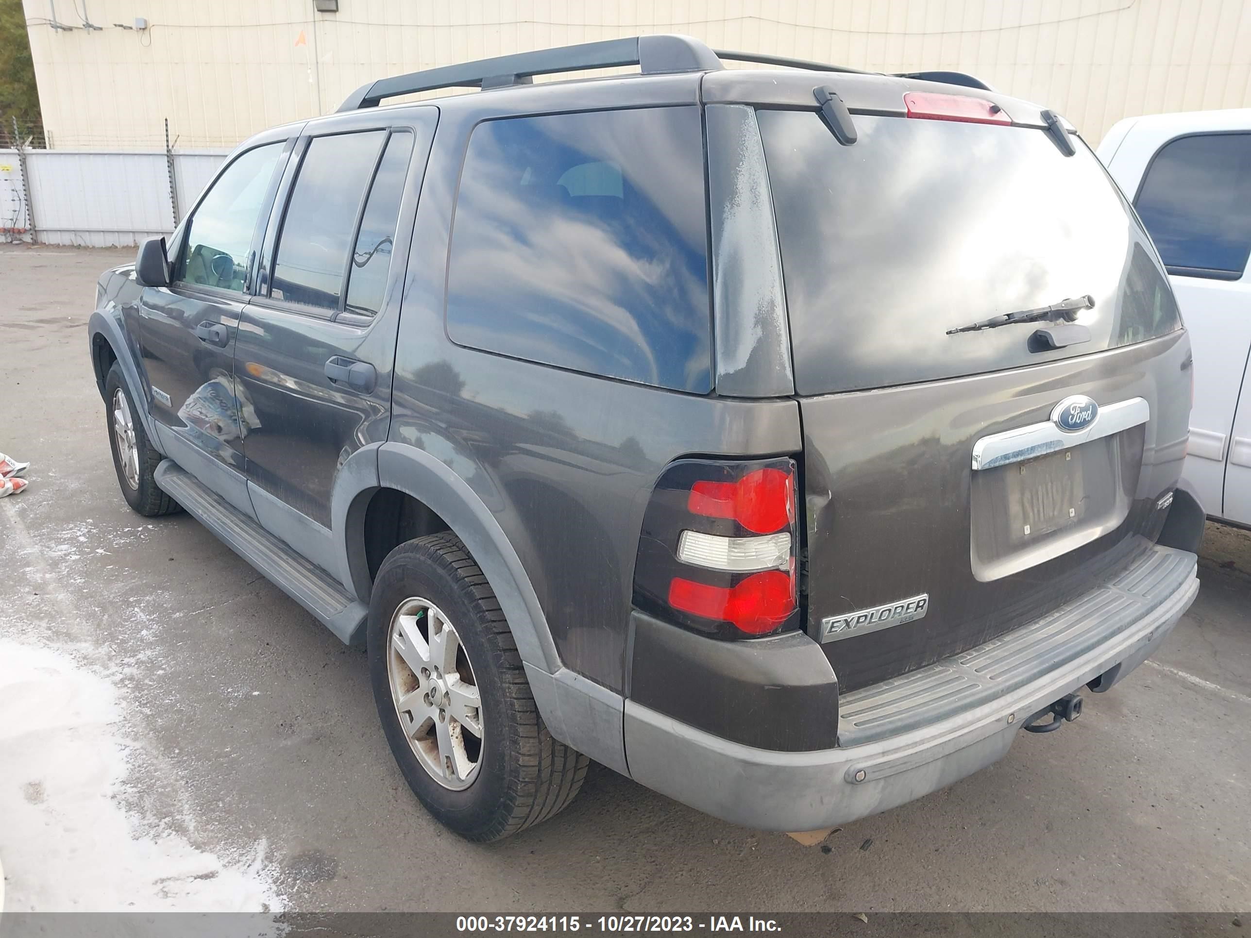 Photo 2 VIN: 1FMEU63E56UA00349 - FORD EXPLORER 