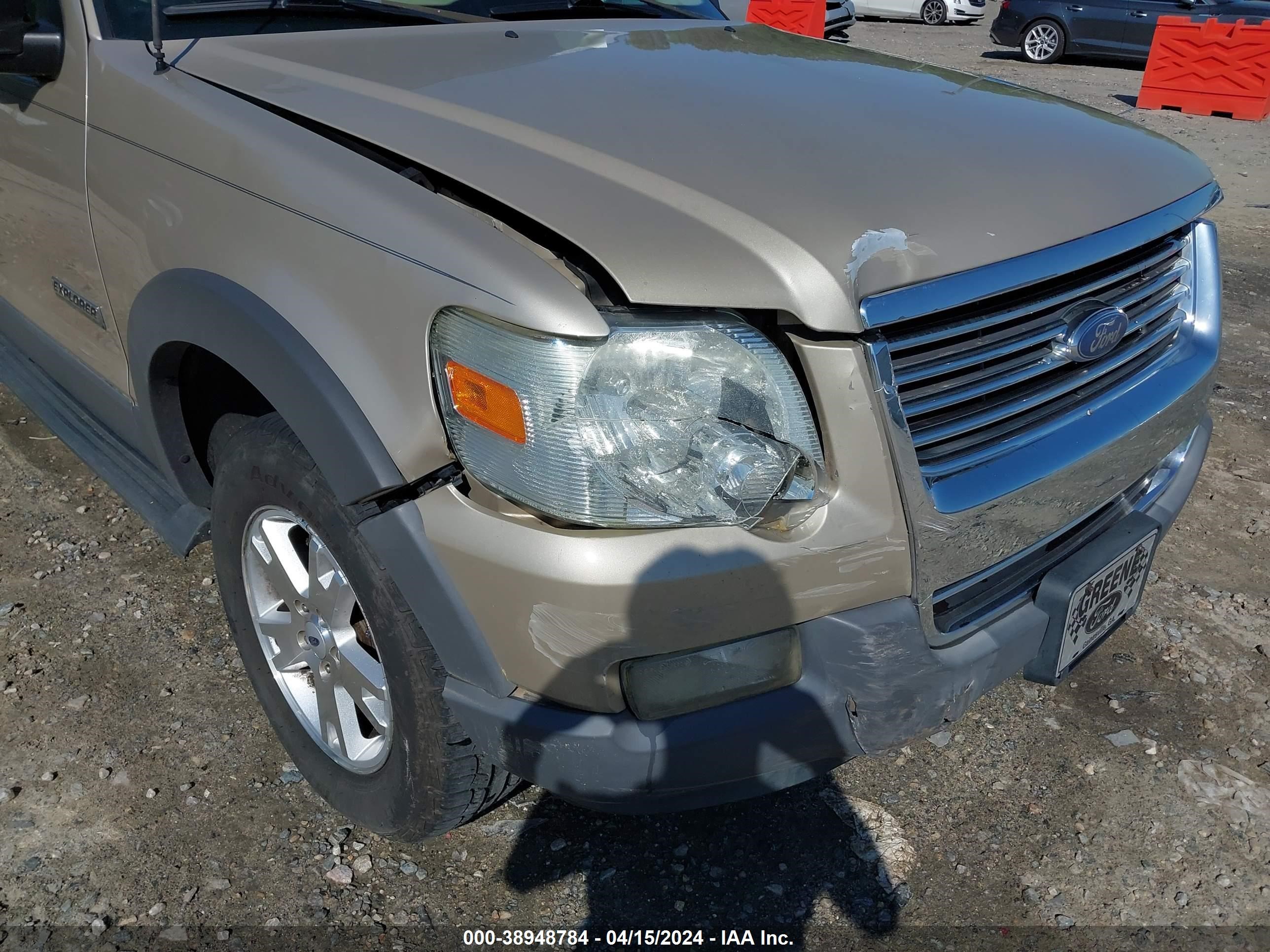 Photo 5 VIN: 1FMEU63E56UA11089 - FORD EXPLORER 