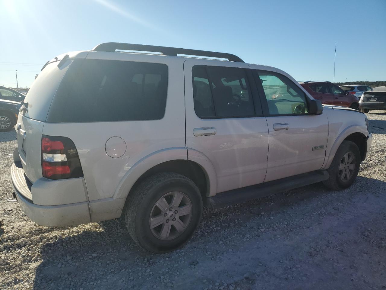 Photo 2 VIN: 1FMEU63E58UA98270 - FORD EXPLORER 