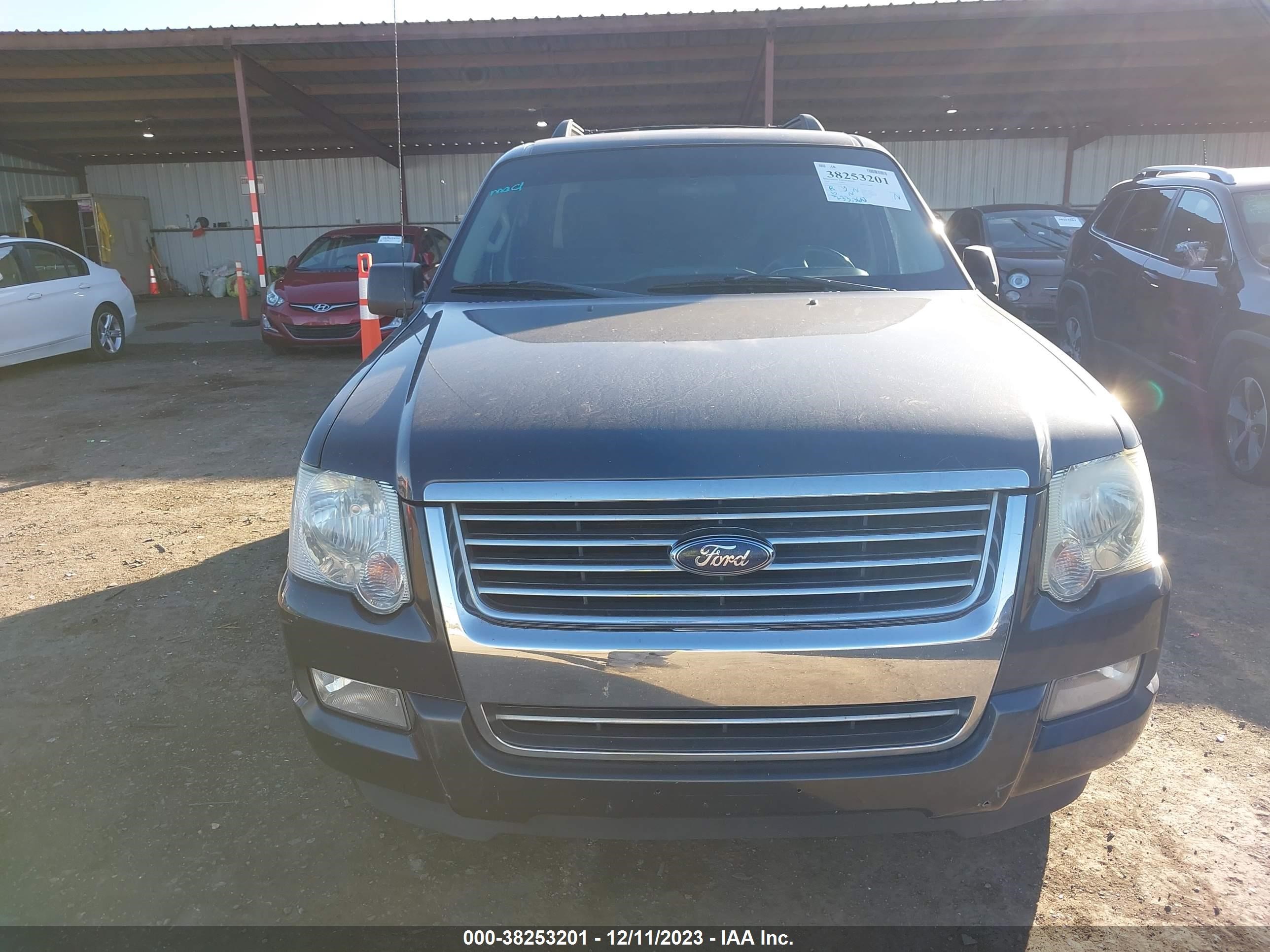 Photo 11 VIN: 1FMEU63E59UA43920 - FORD EXPLORER 