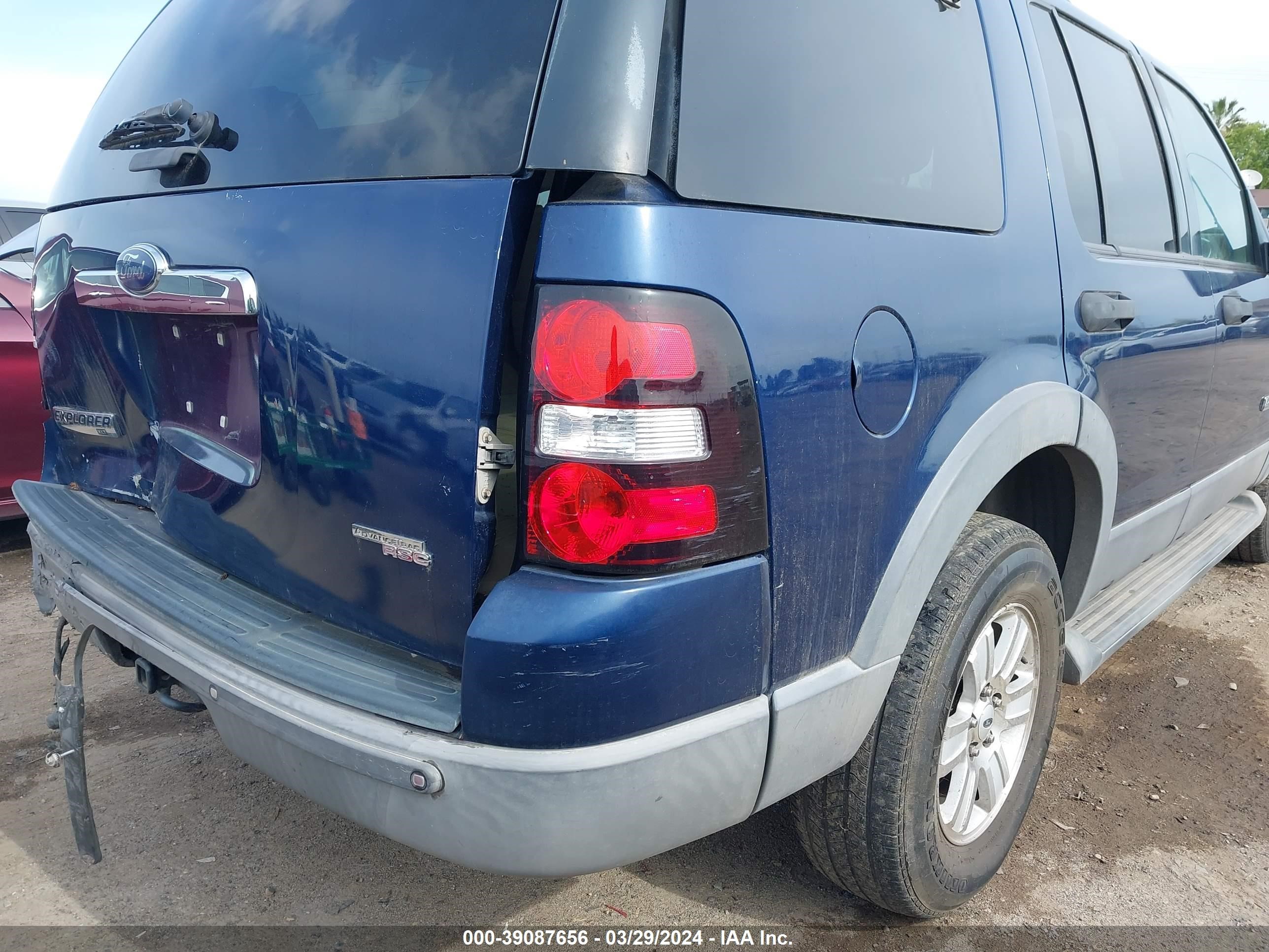 Photo 13 VIN: 1FMEU63E66ZA03263 - FORD EXPLORER 