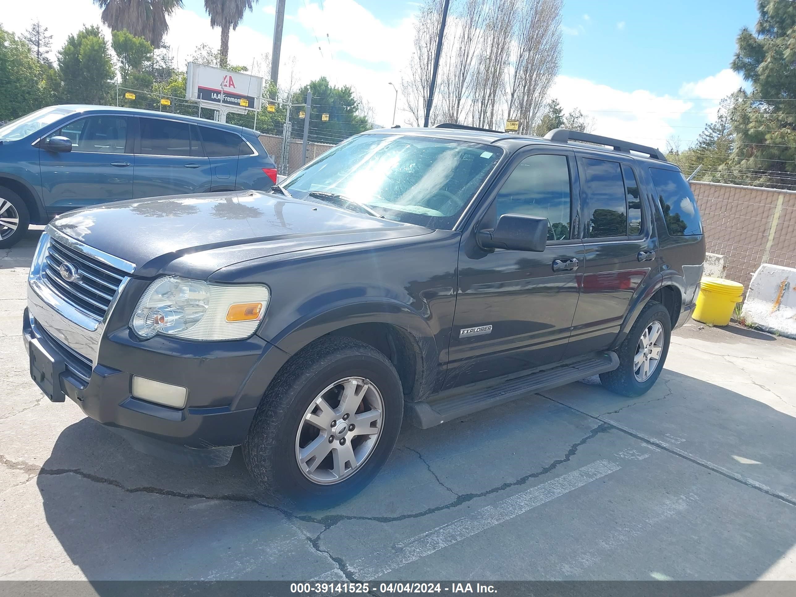 Photo 1 VIN: 1FMEU63E67UB43019 - FORD EXPLORER 