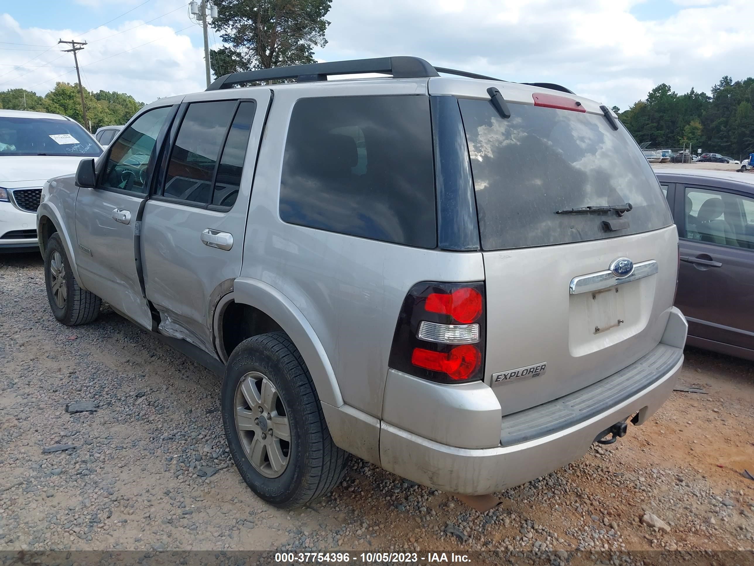 Photo 2 VIN: 1FMEU63E78UA09850 - FORD EXPLORER 