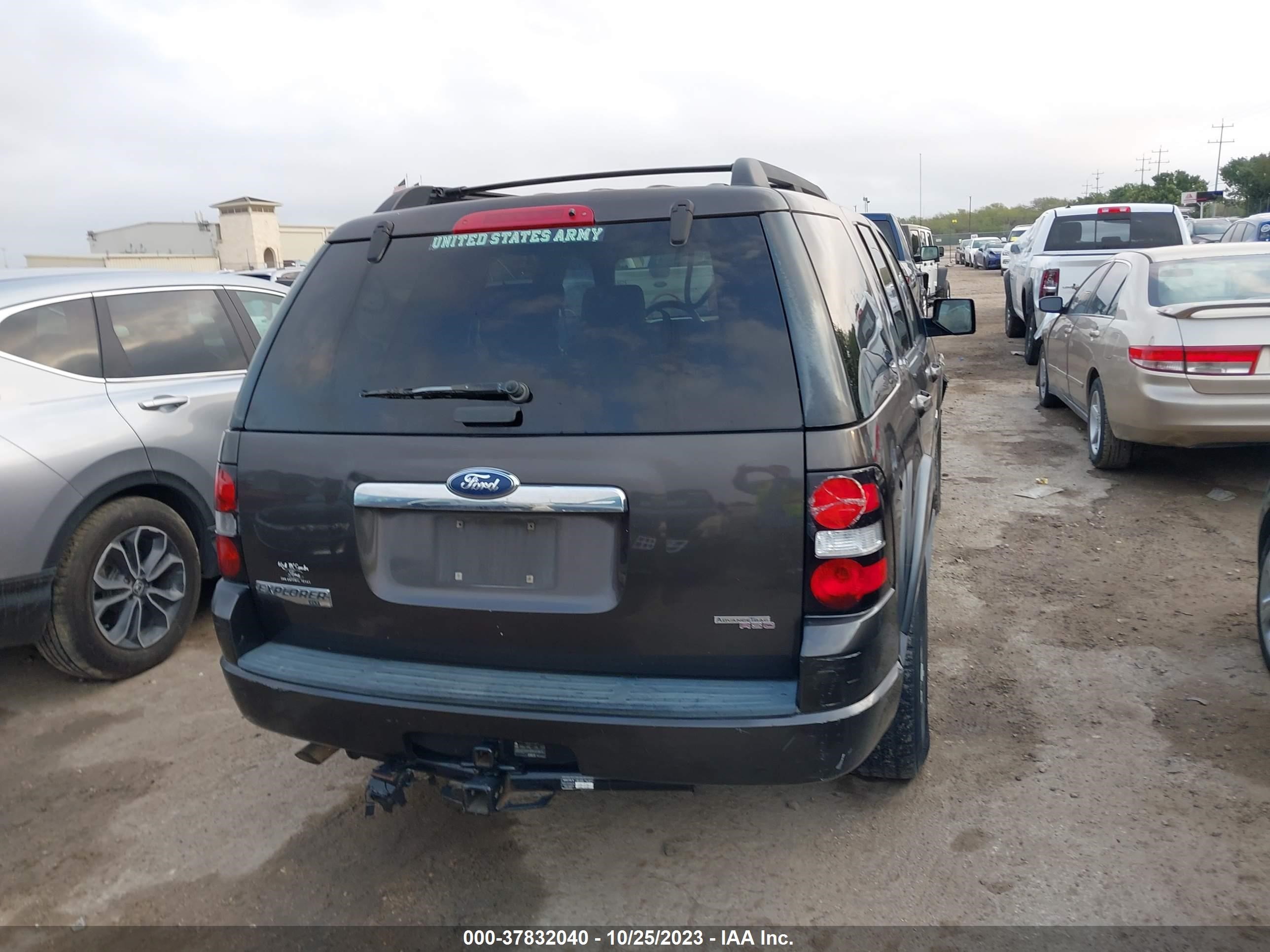 Photo 15 VIN: 1FMEU63E87UB43006 - FORD EXPLORER 