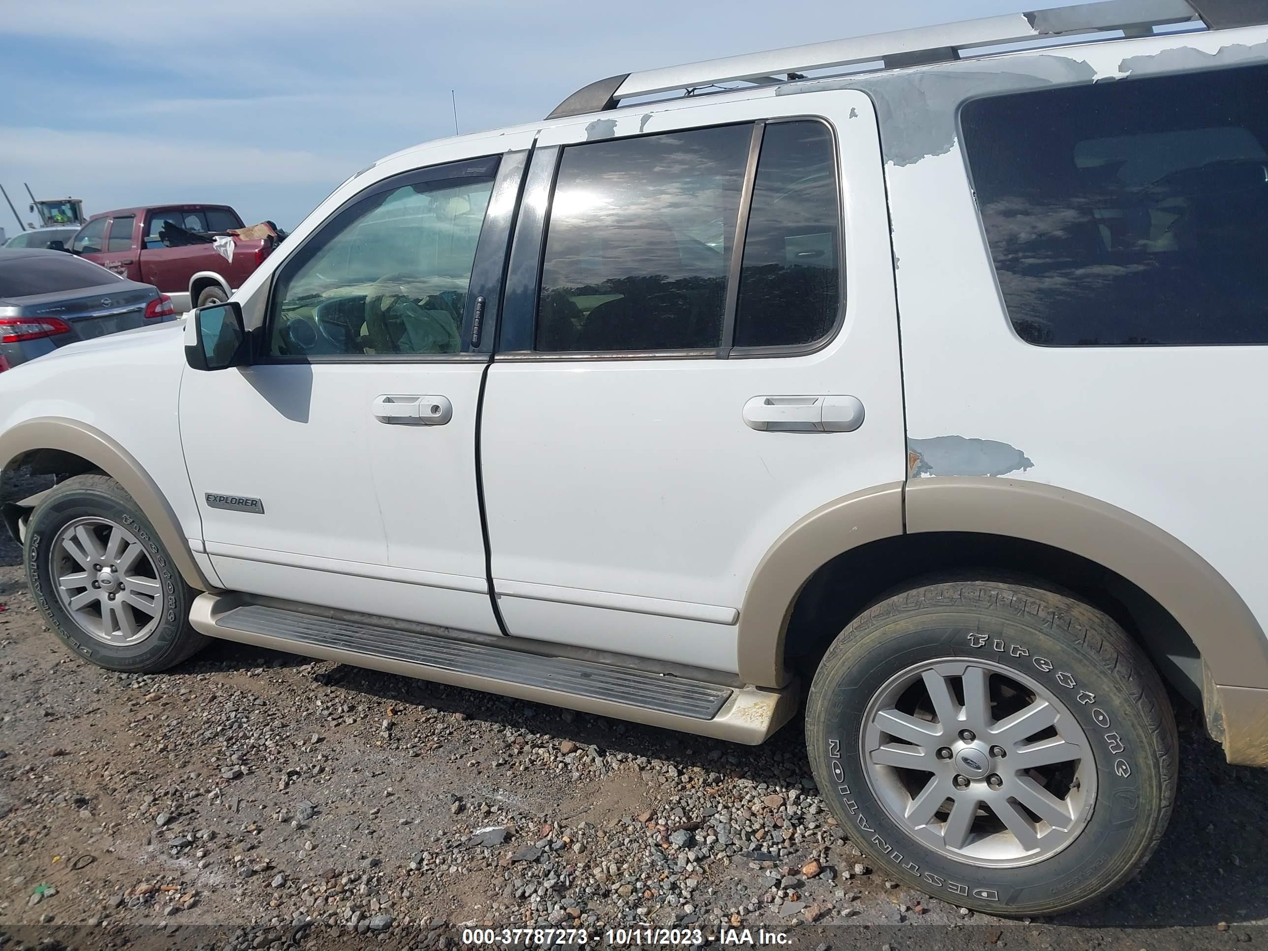 Photo 13 VIN: 1FMEU64836UB09773 - FORD EXPLORER 