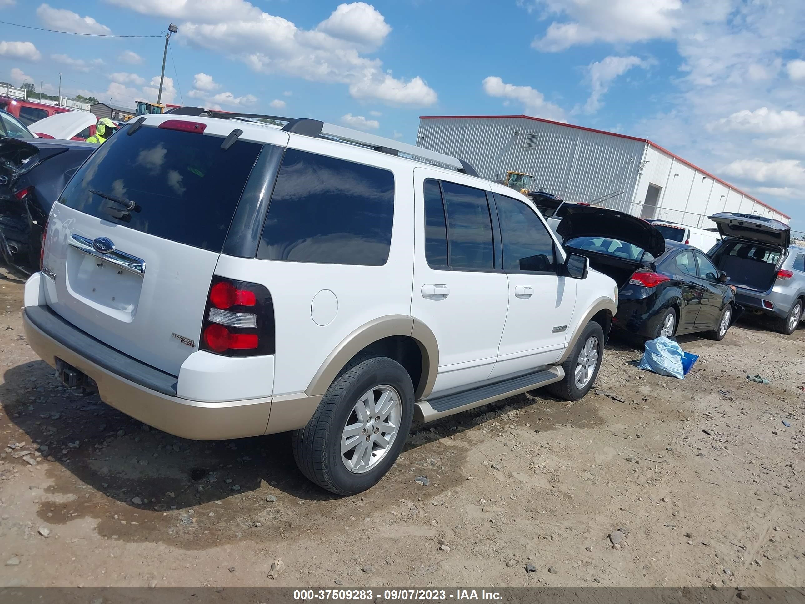 Photo 3 VIN: 1FMEU64E47UB66846 - FORD EXPLORER 