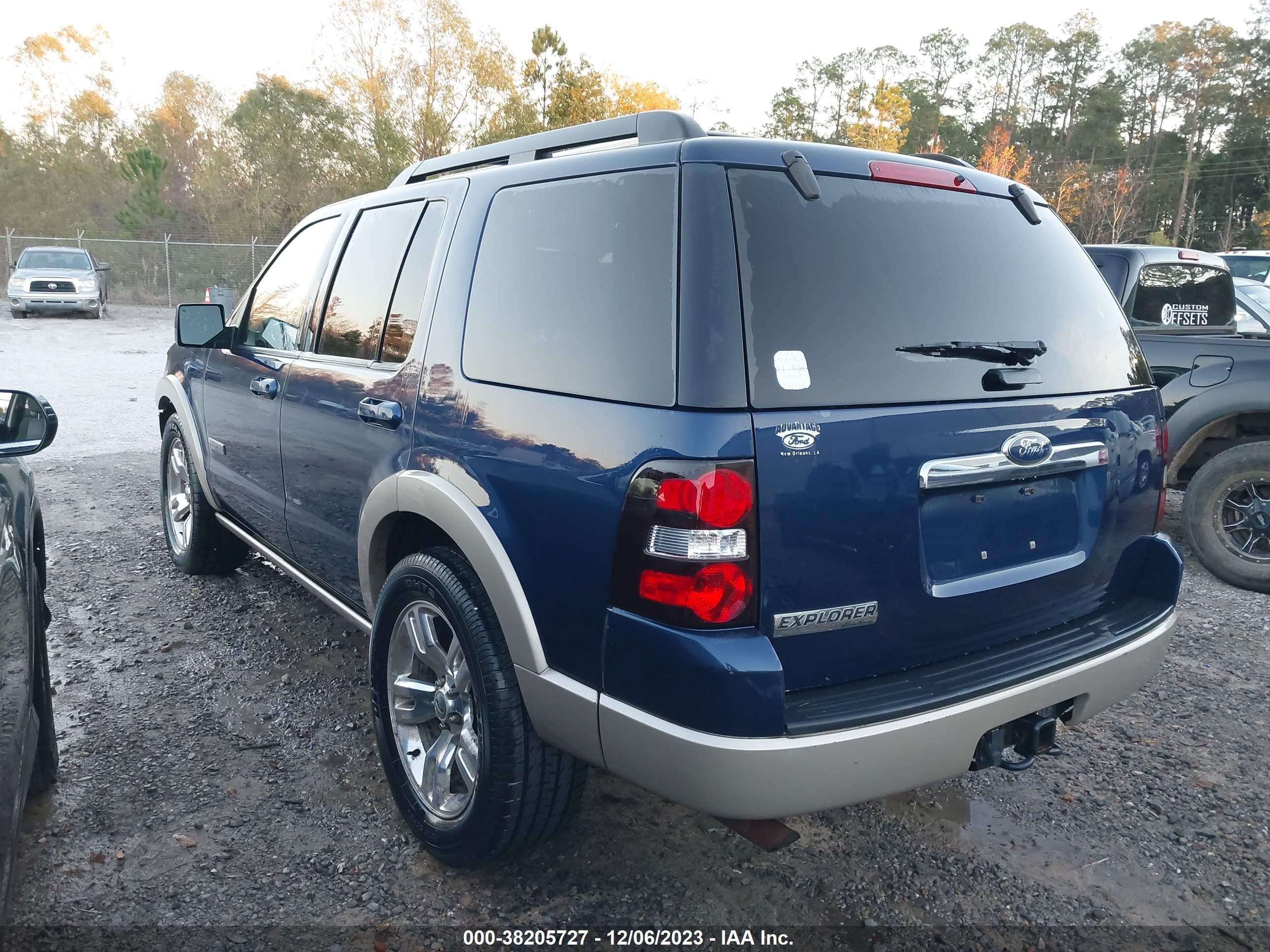 Photo 2 VIN: 1FMEU64E58UA93875 - FORD EXPLORER 