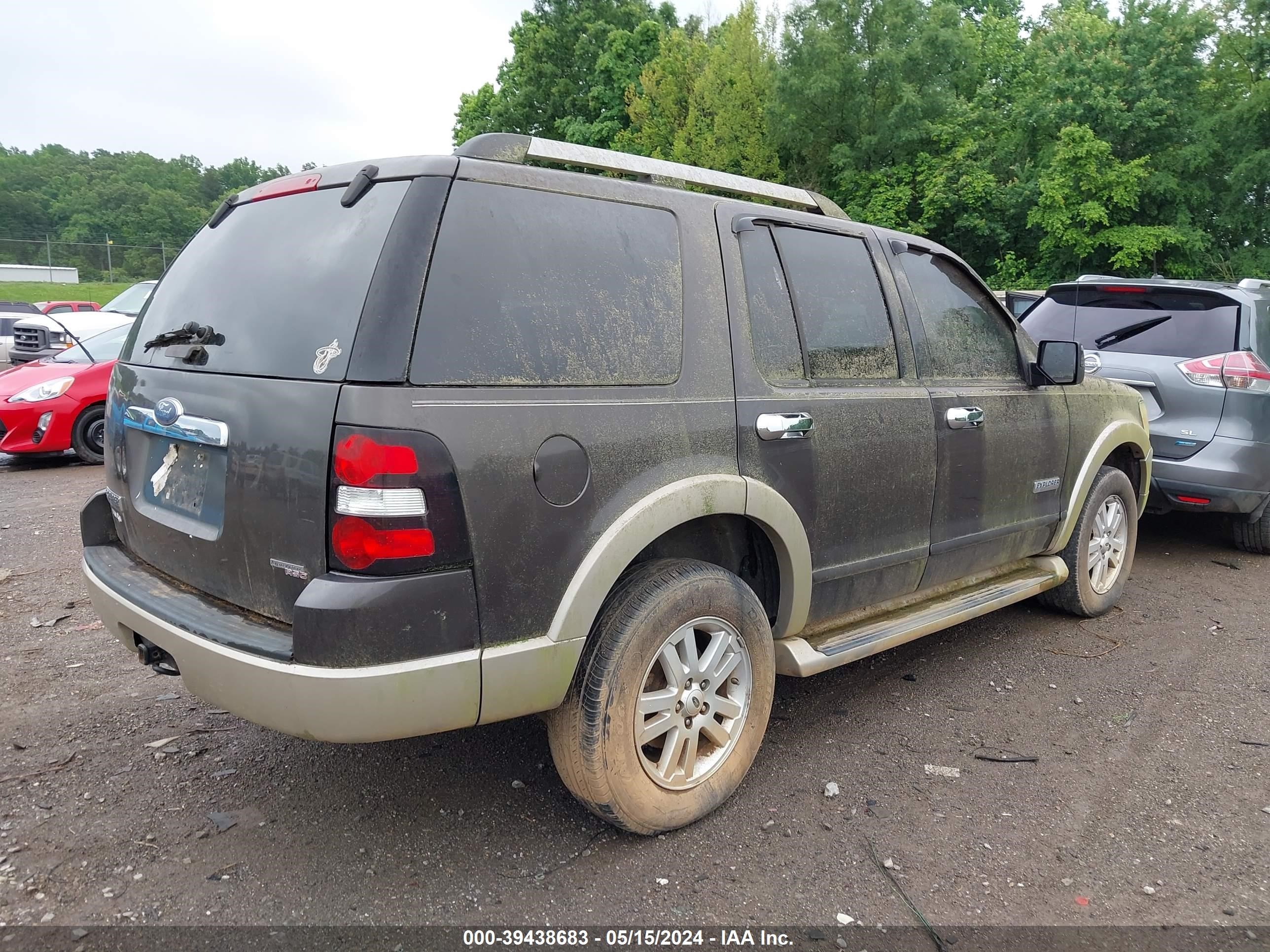 Photo 3 VIN: 1FMEU64E66UA91761 - FORD EXPLORER 