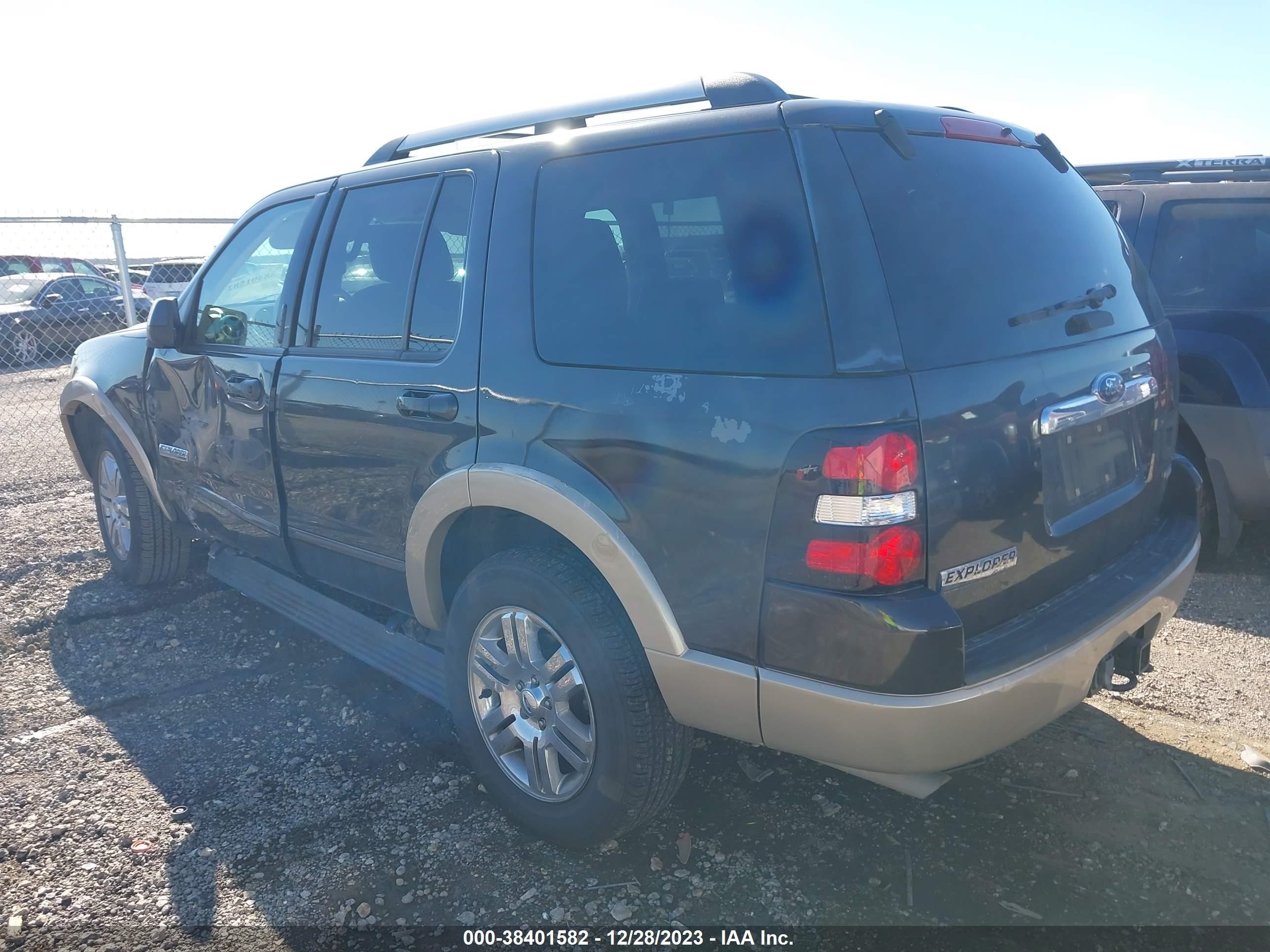 Photo 2 VIN: 1FMEU64E87UB29332 - FORD EXPLORER 