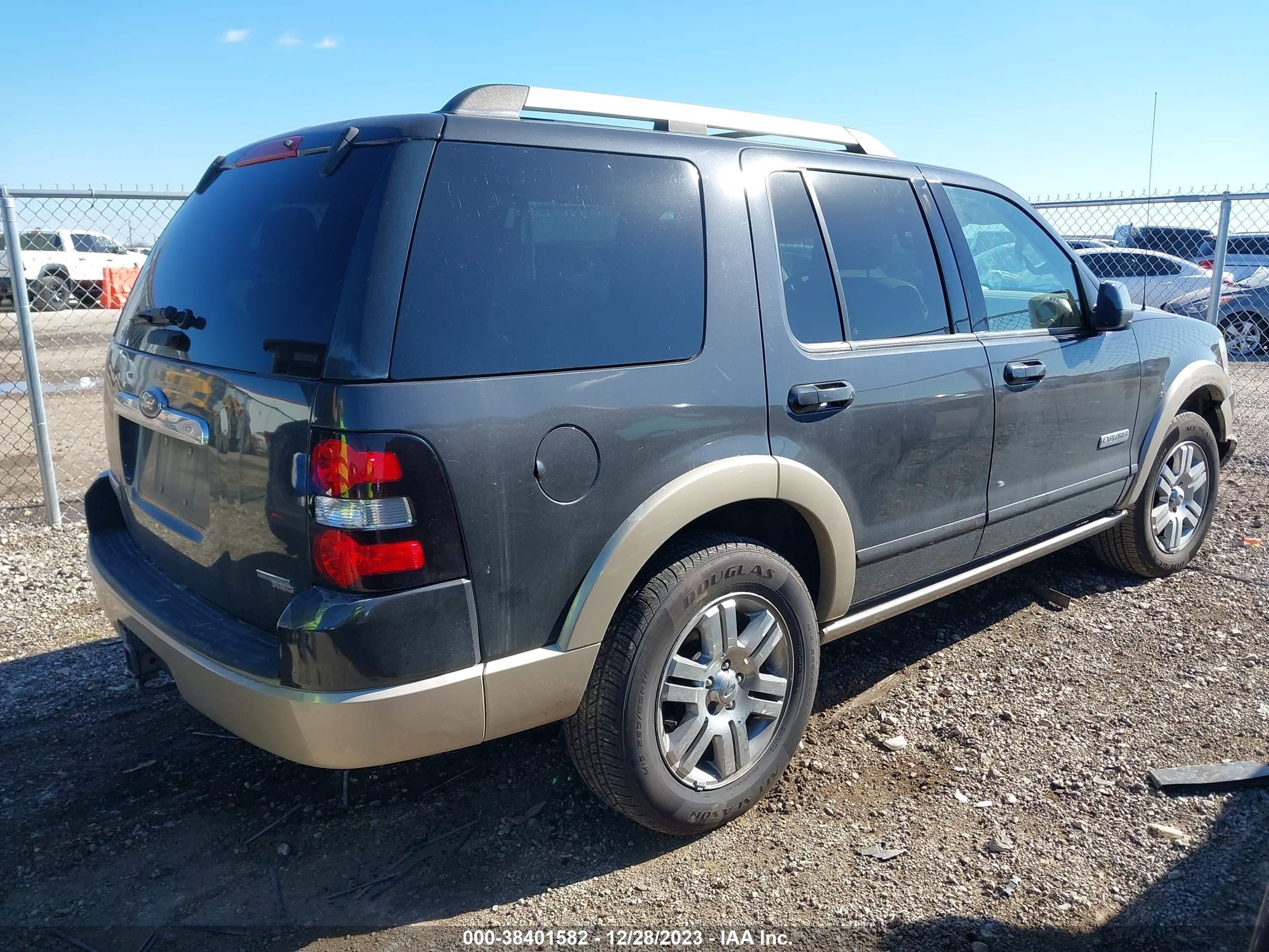 Photo 3 VIN: 1FMEU64E87UB29332 - FORD EXPLORER 