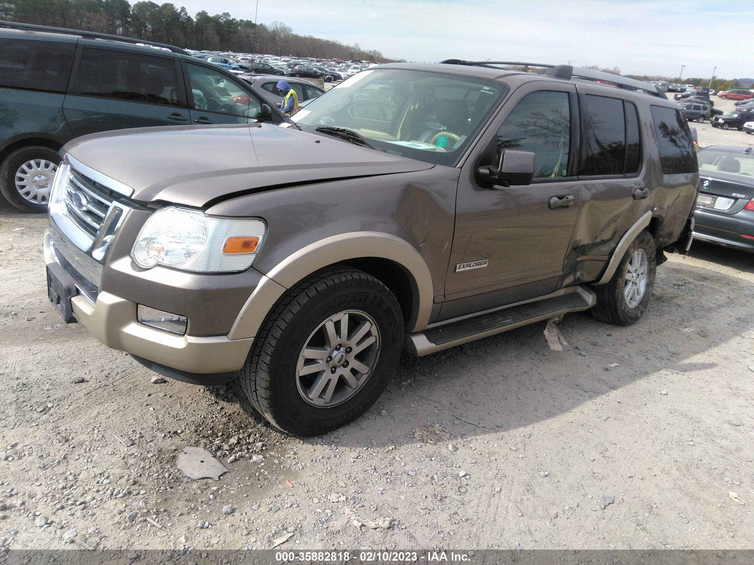 Photo 1 VIN: 1FMEU64E96UA18271 - FORD EXPLORER 