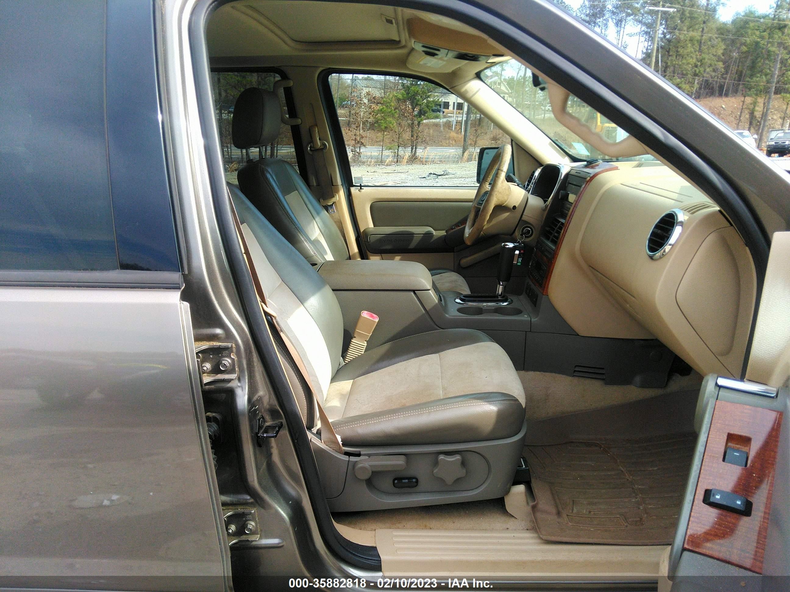 Photo 4 VIN: 1FMEU64E96UA18271 - FORD EXPLORER 