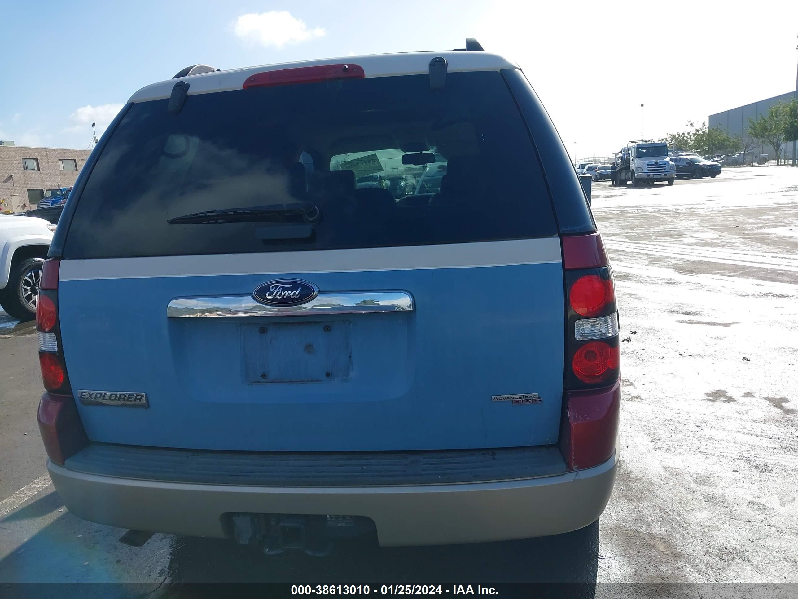 Photo 5 VIN: 1FMEU64E97UA79590 - FORD EXPLORER 