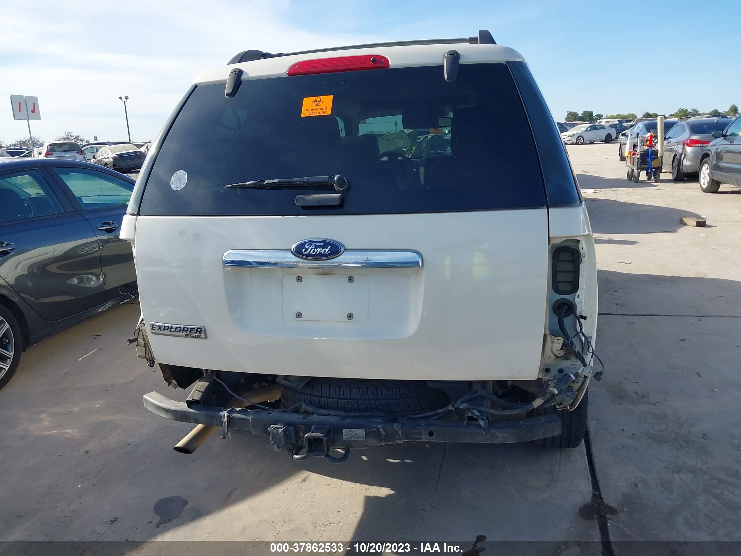 Photo 16 VIN: 1FMEU65877UA35094 - FORD EXPLORER 