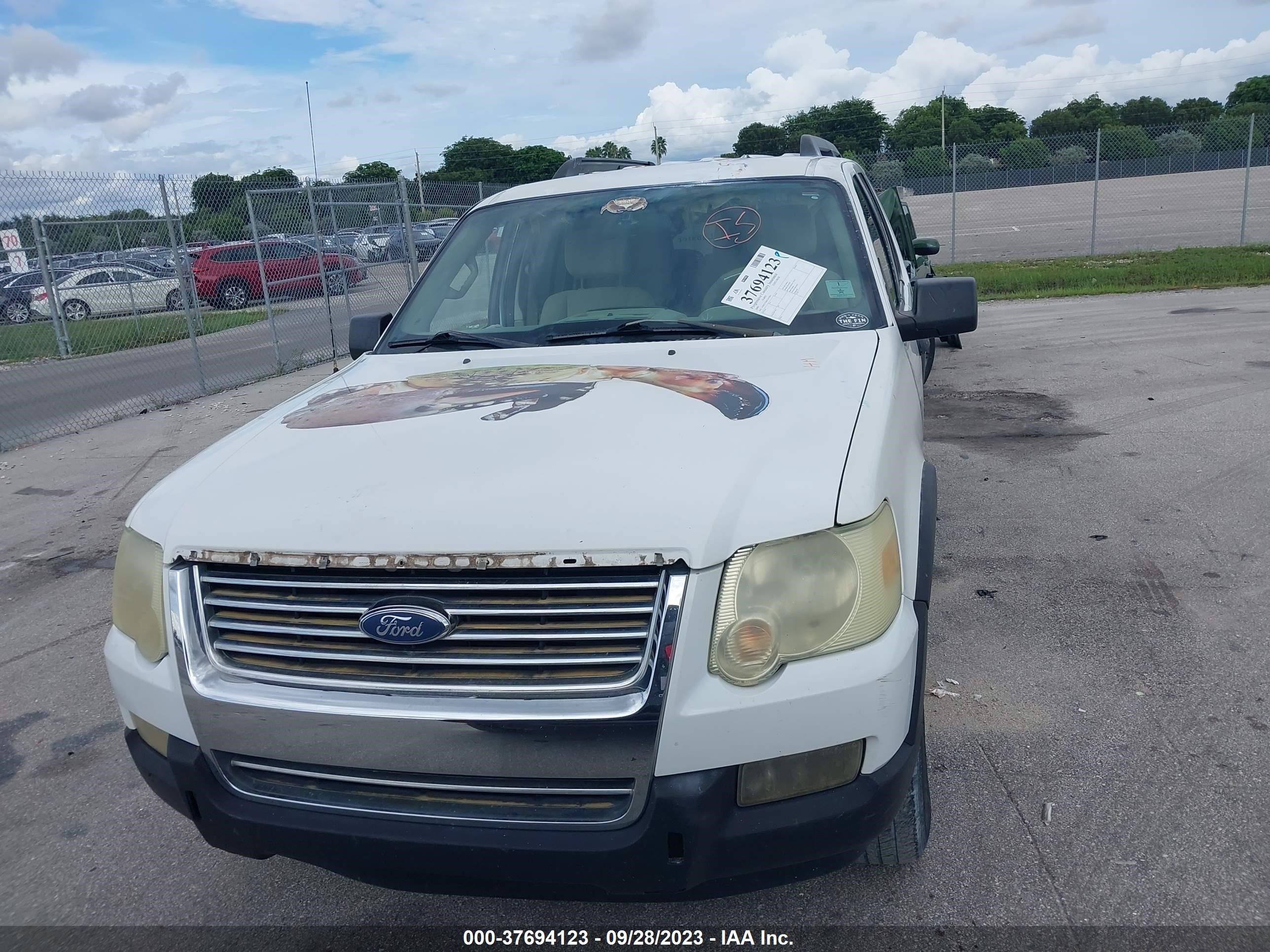 Photo 11 VIN: 1FMEU73806UA93040 - FORD EXPLORER 