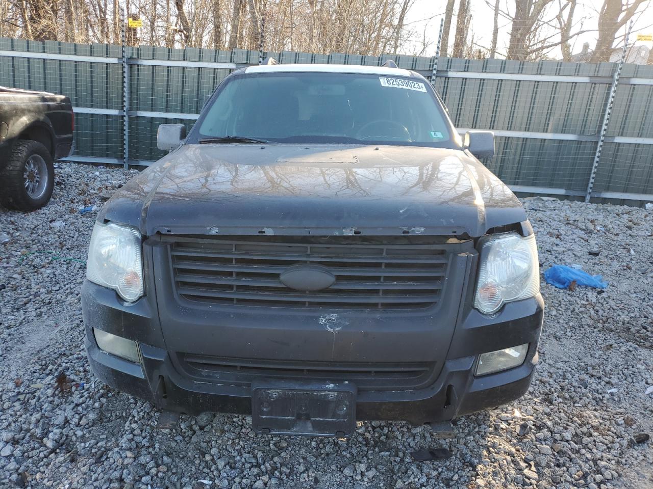 Photo 4 VIN: 1FMEU73839UA39347 - FORD EXPLORER 