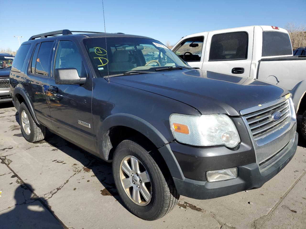 Photo 3 VIN: 1FMEU73E07UA34139 - FORD EXPLORER 