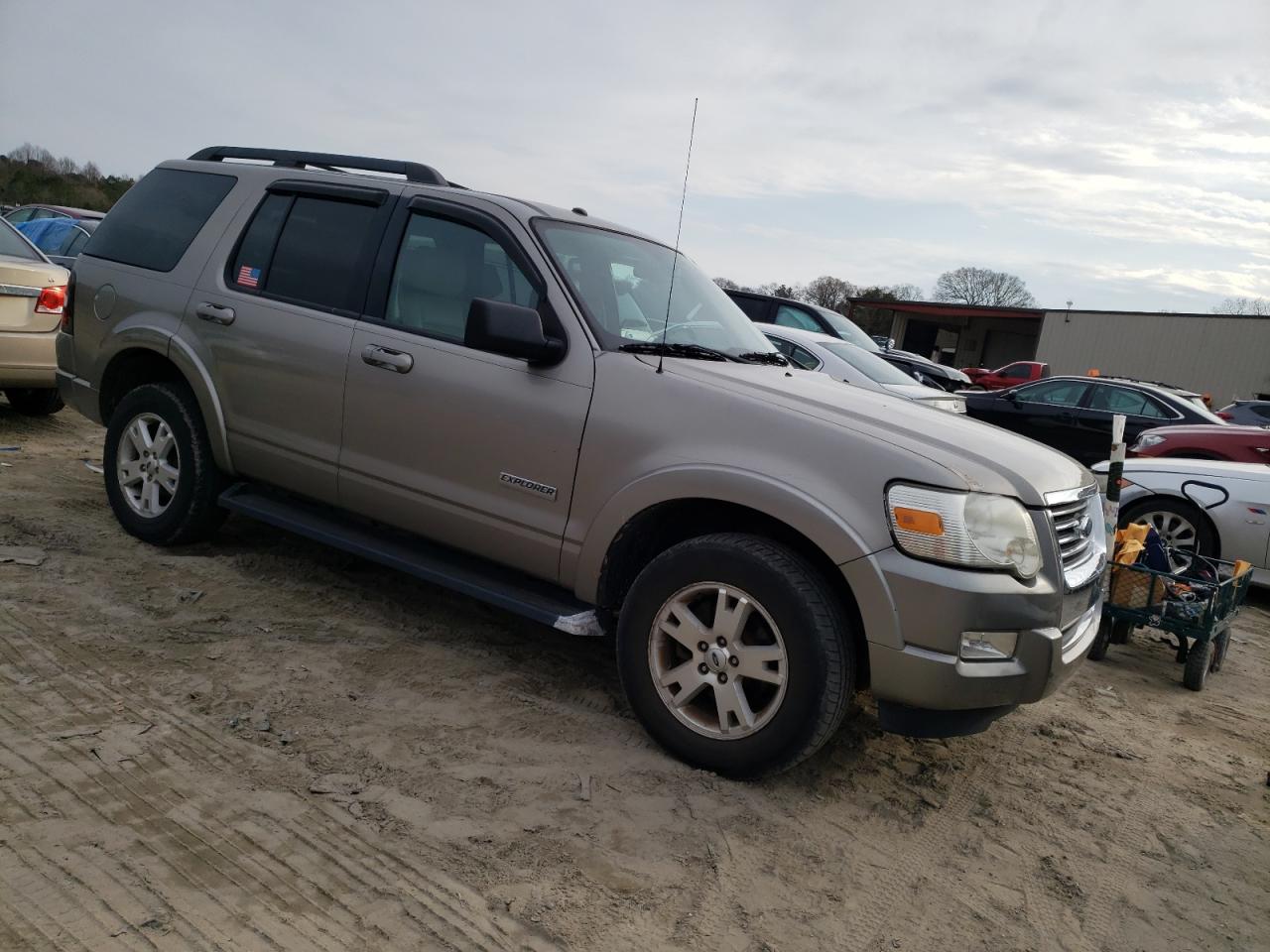 Photo 3 VIN: 1FMEU73E08UA61780 - FORD EXPLORER 