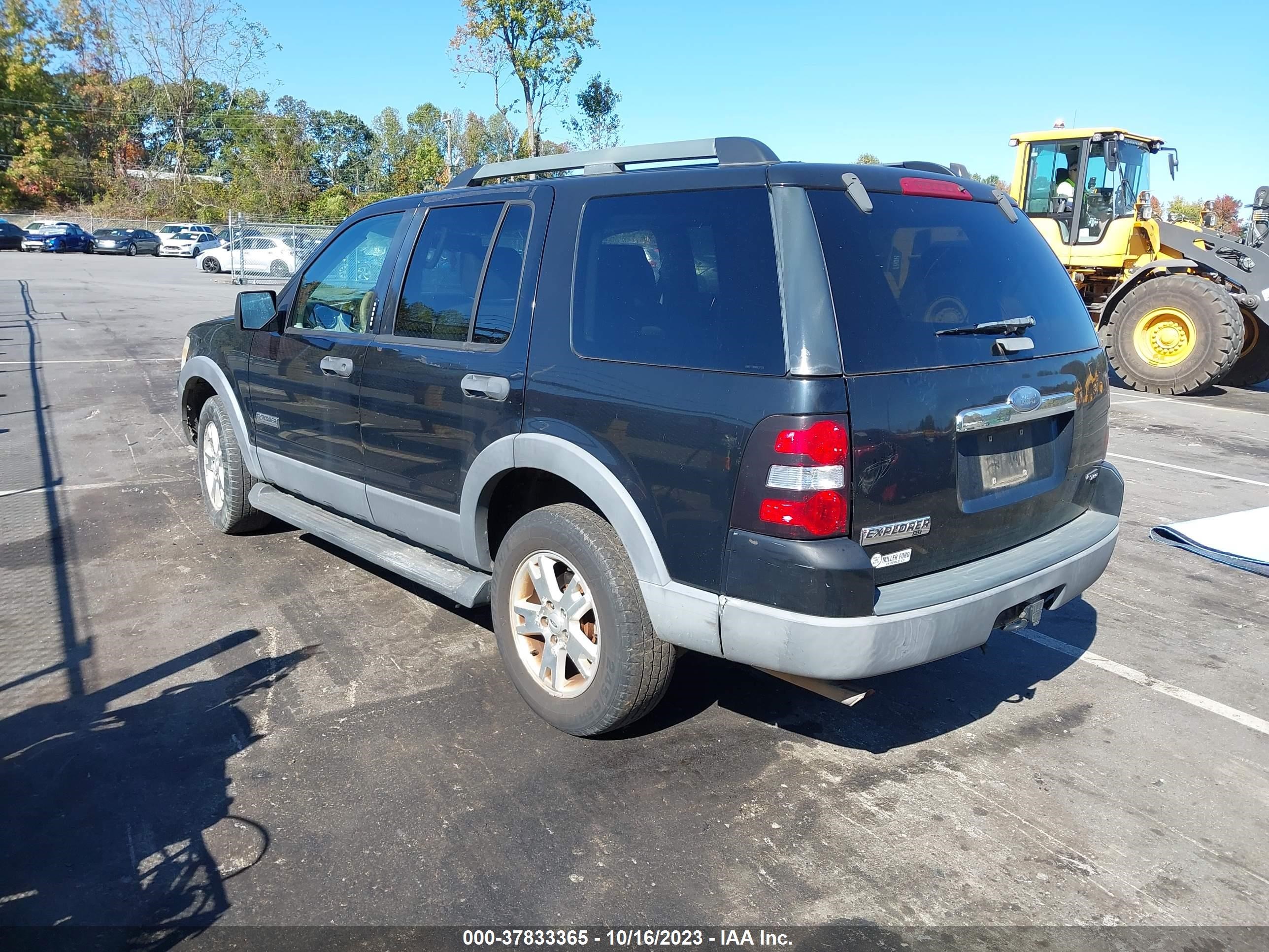 Photo 2 VIN: 1FMEU73E16UA10723 - FORD EXPLORER 