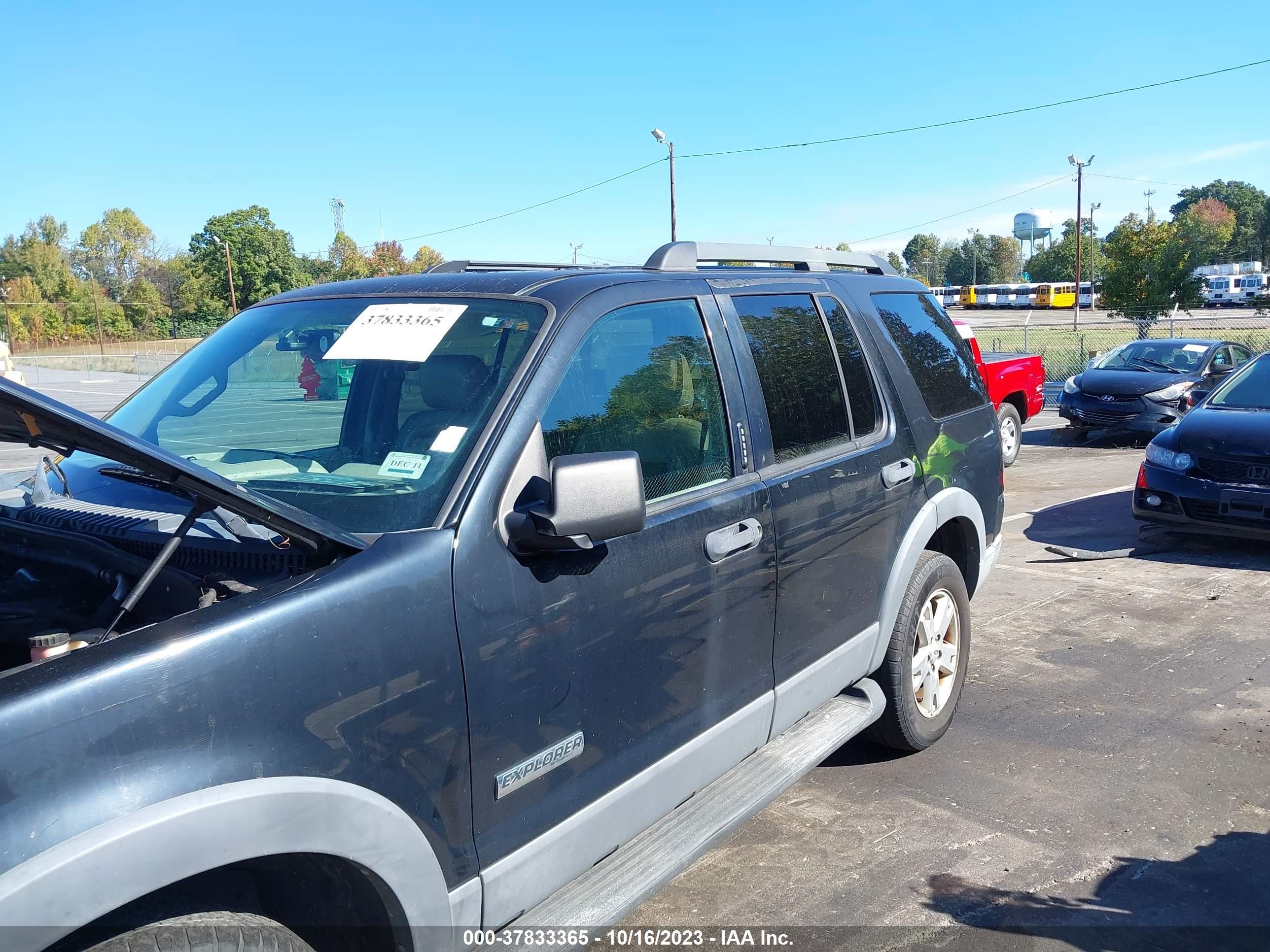 Photo 5 VIN: 1FMEU73E16UA10723 - FORD EXPLORER 